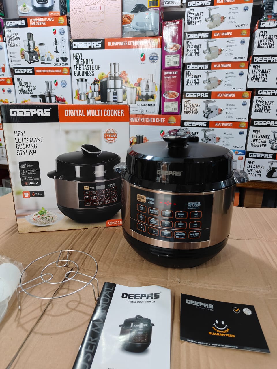 GEEPAS Digital multi cooker 35052