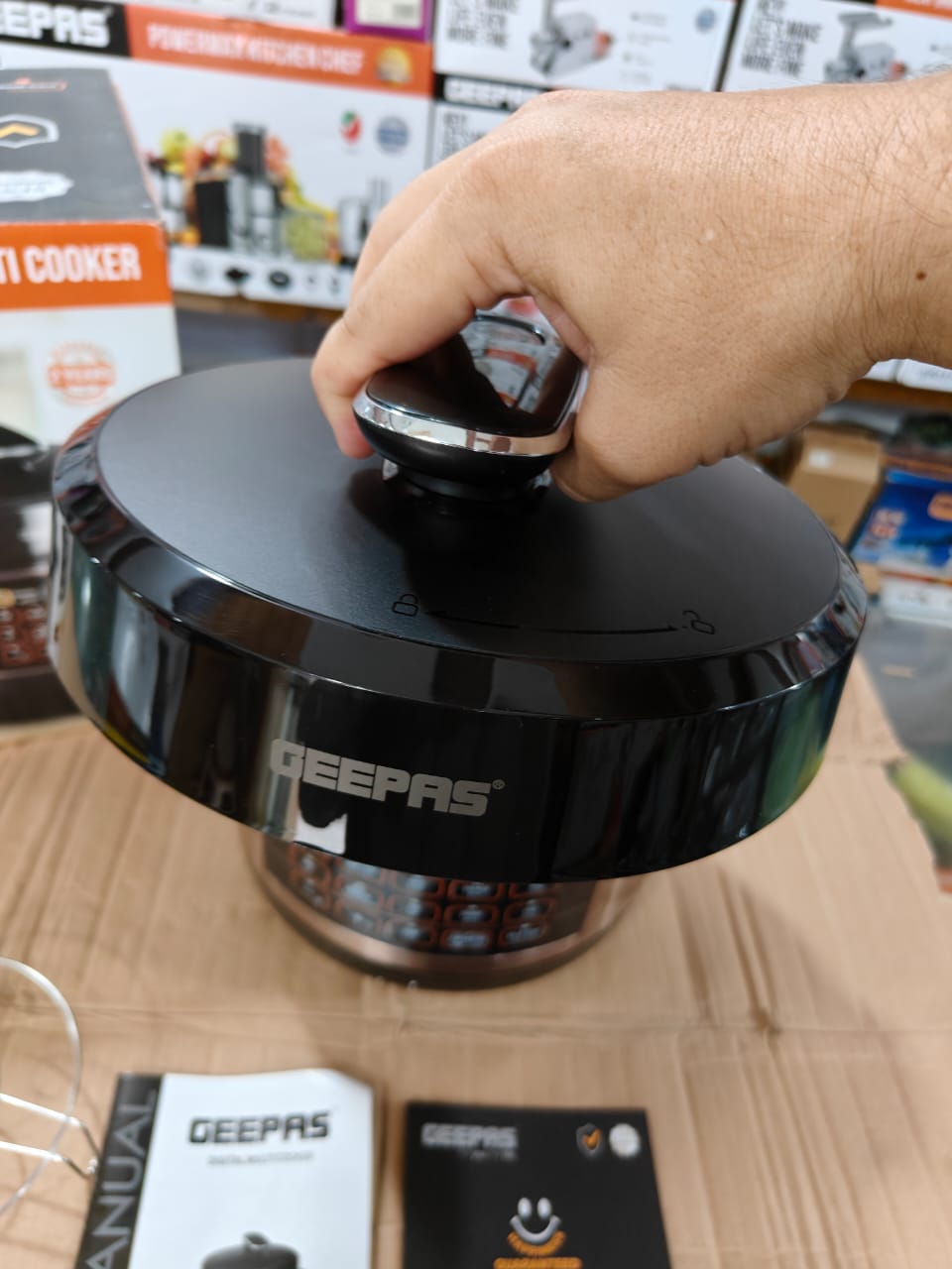 GEEPAS Digital multi cooker 35052