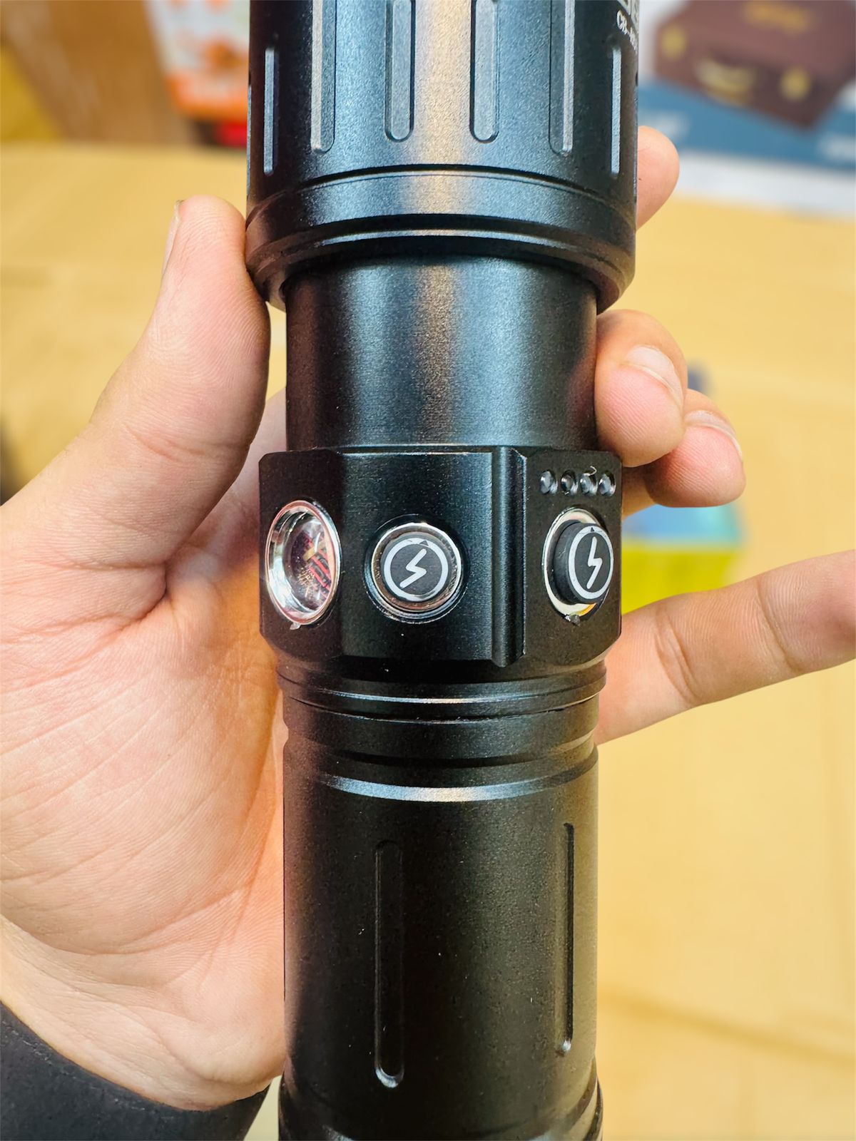 cuba 1000m range torch & flash light
