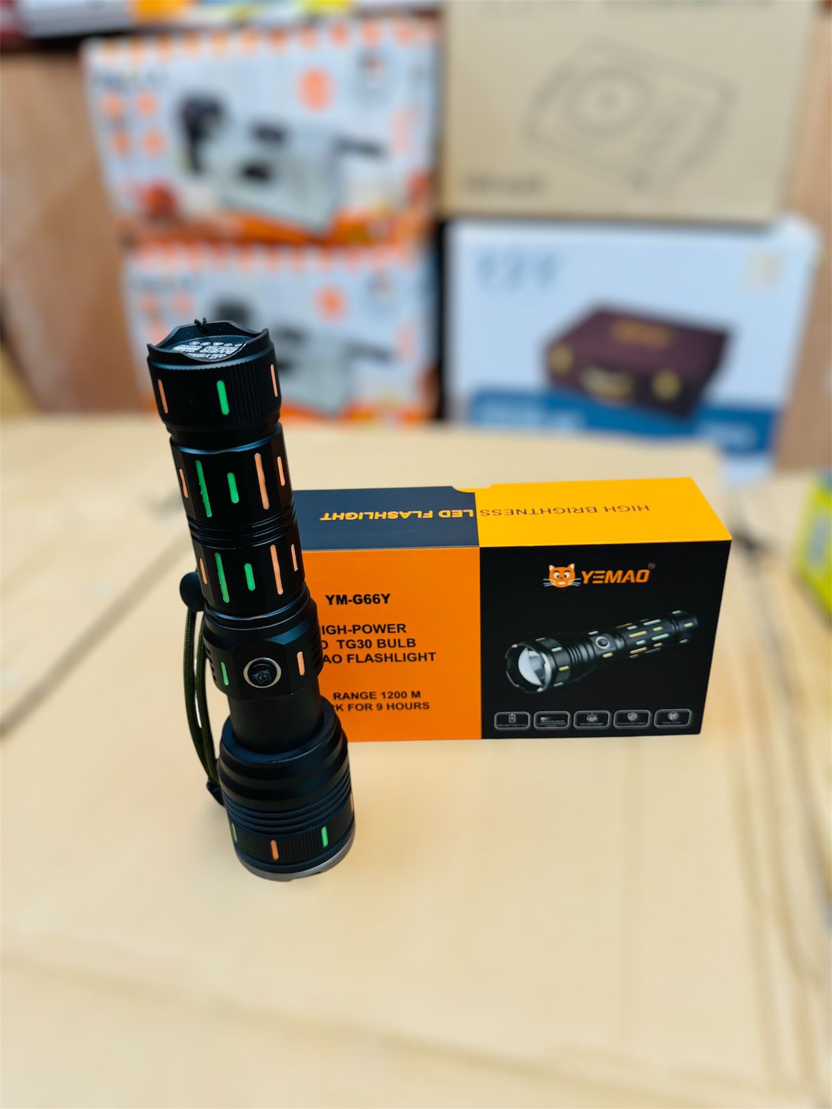 YAMAO G66Y 1200M range torch & flash light