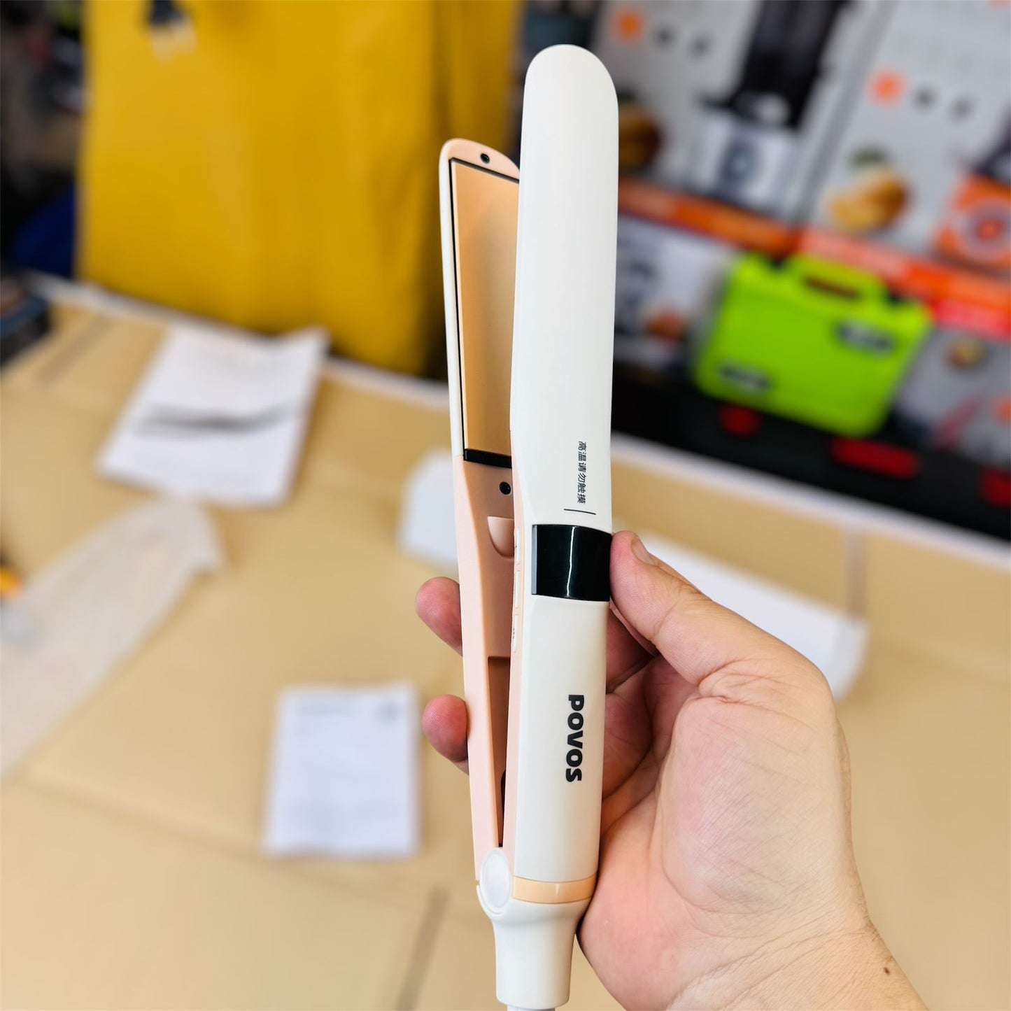 POVOS Digital Hair Straightener