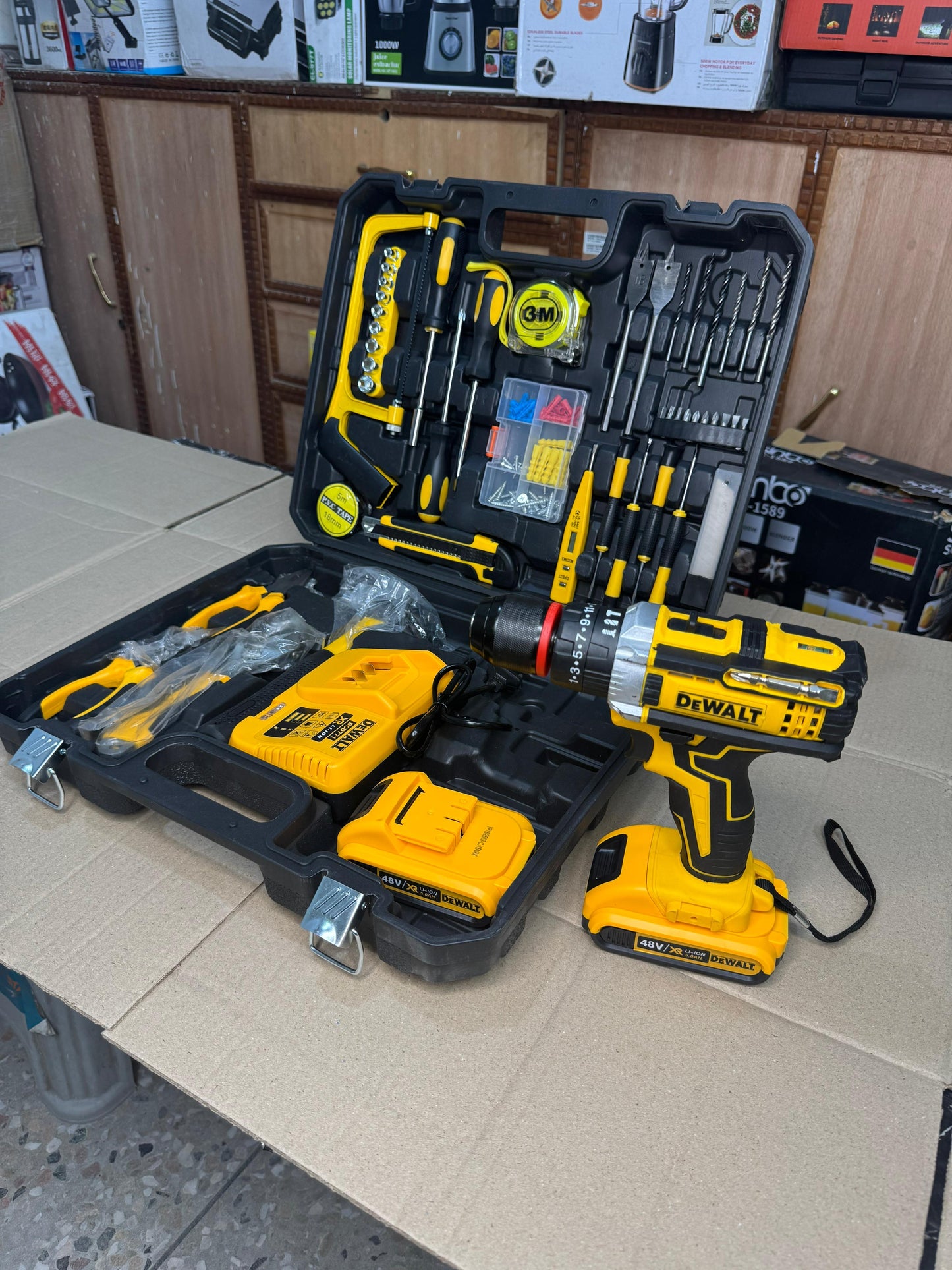 DeWalt commercial use 117 pcs drill machine set 48V