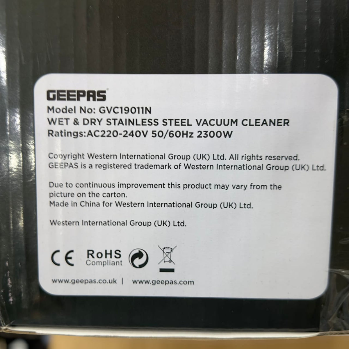 Geepas 25L Dry Vacuum Cleaner & Blower GVC 19011