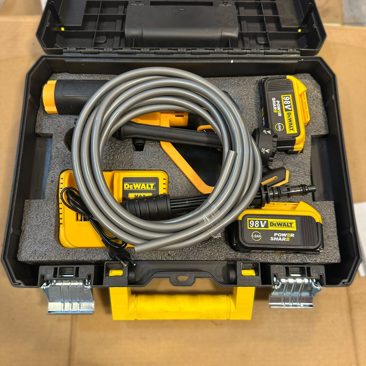 DeWalt Rechargeable Pressure Washer
