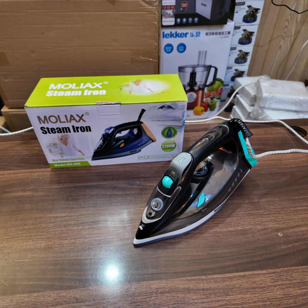 Lot Imported Moliax Steam Iron