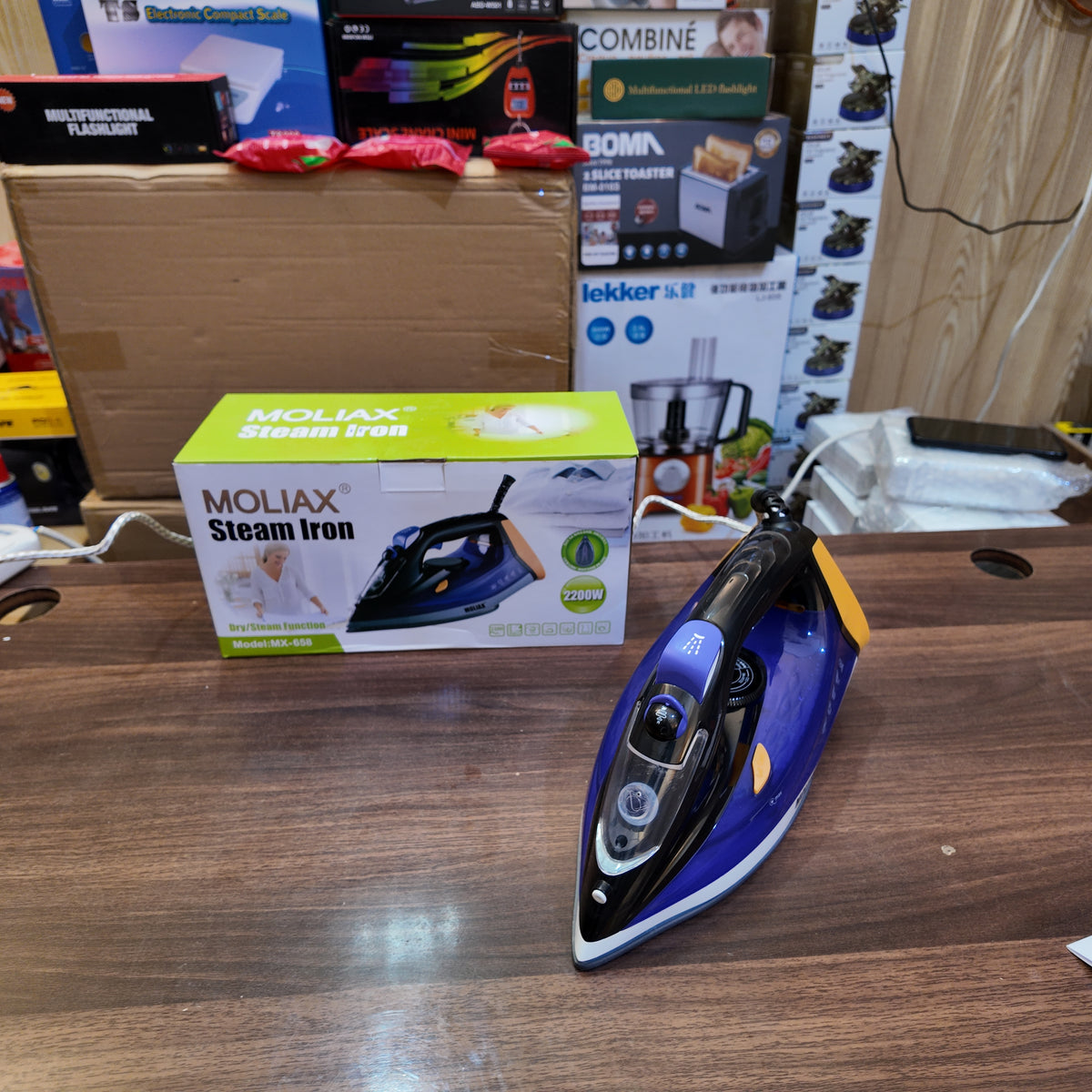 Lot Imported Moliax Steam Iron