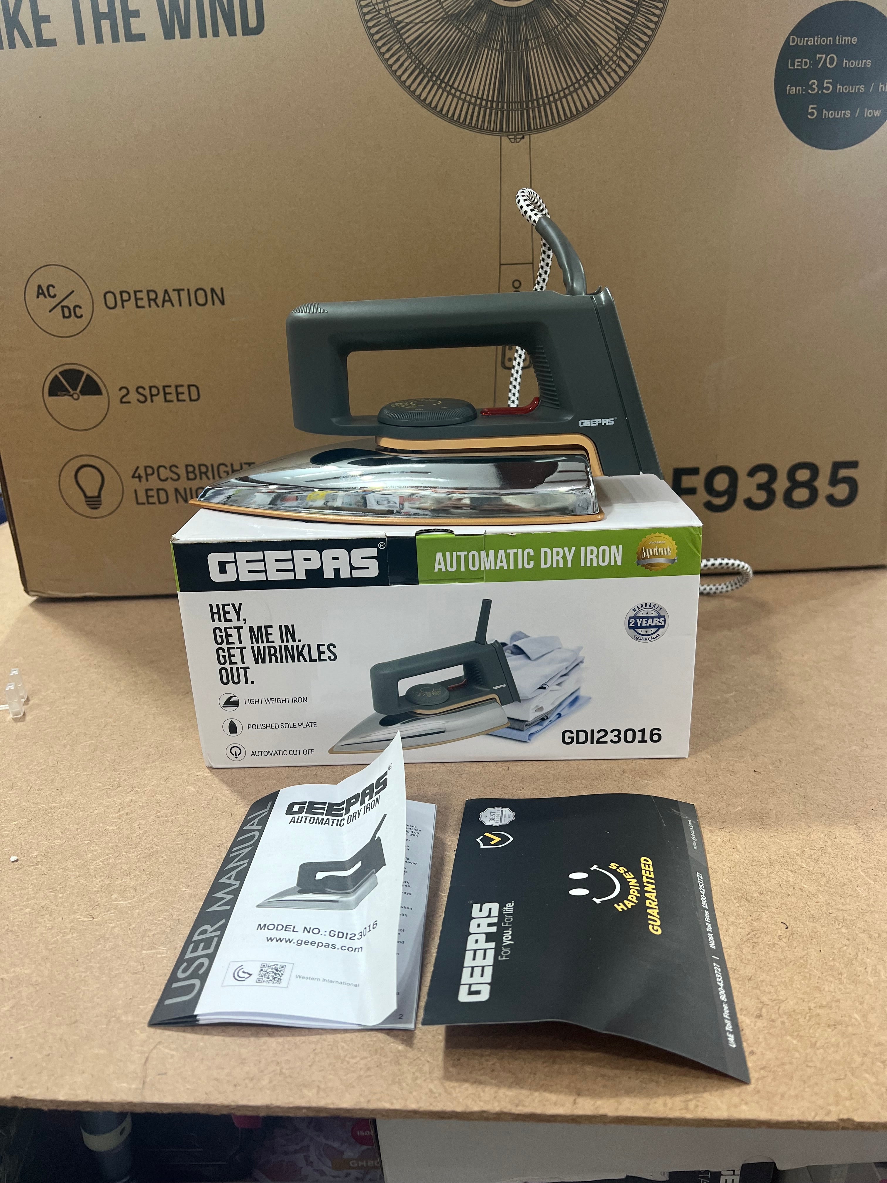 Geepas light weight dry iron