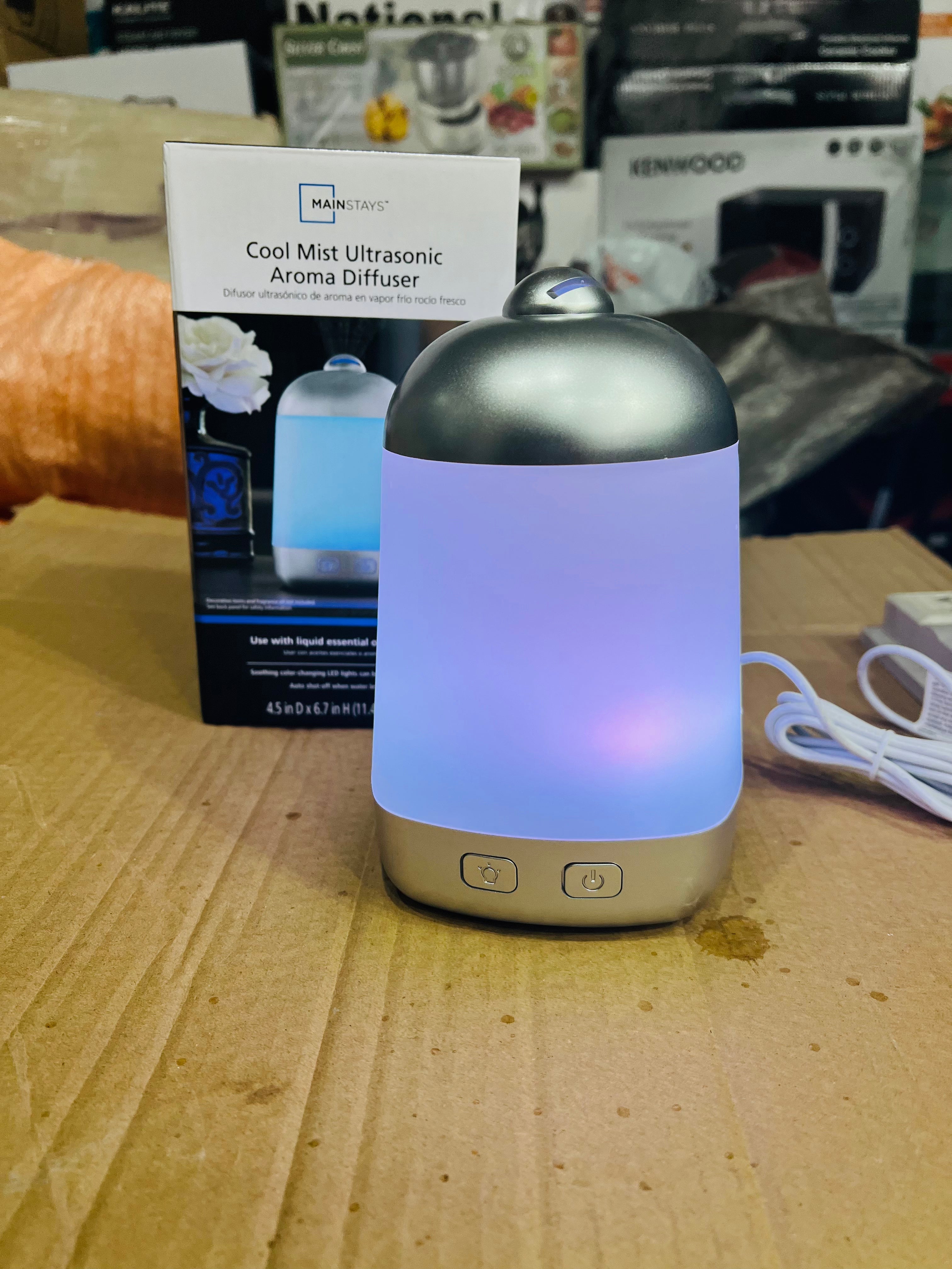 Mainstays Cool Mist Ultrasonic Aroma Oil Diffuser and humidifier