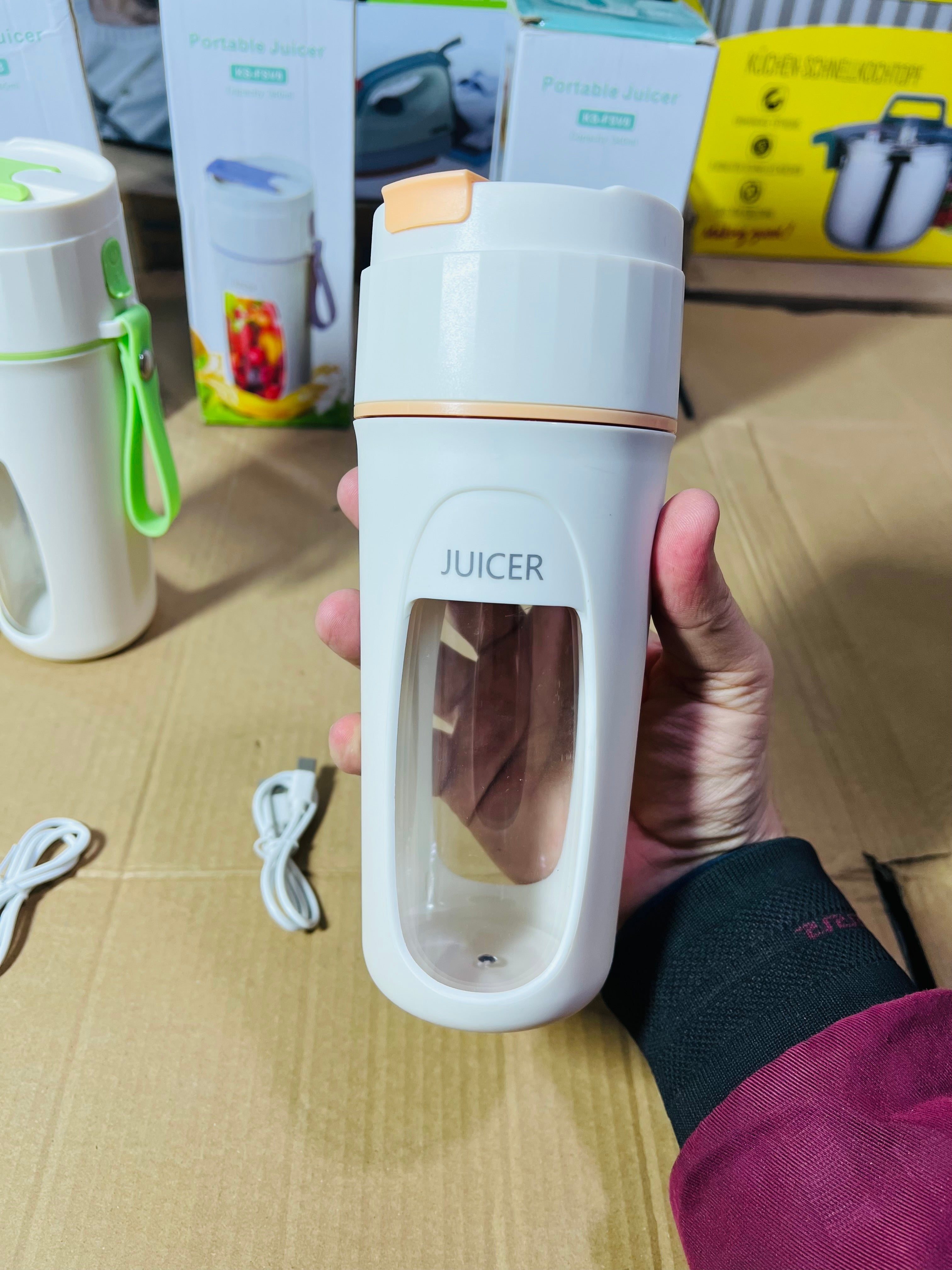 Lot imported rechargeable blender