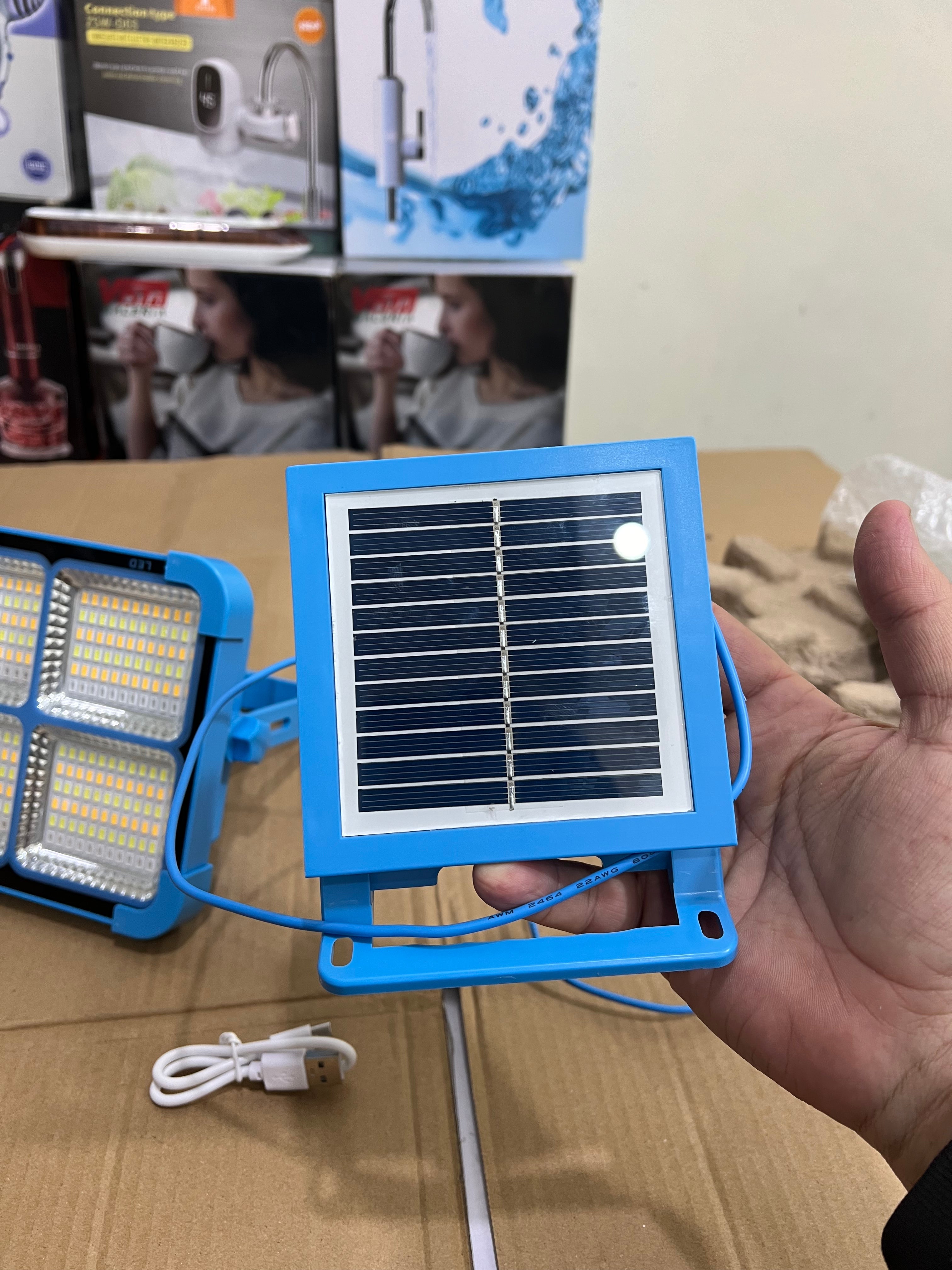 Lot imported solar rechargeable light