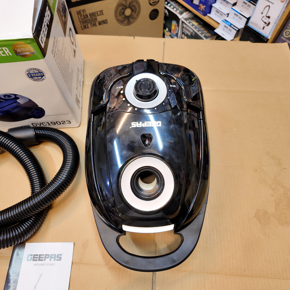 Geepas Vacuum Cleaner GVC 19023