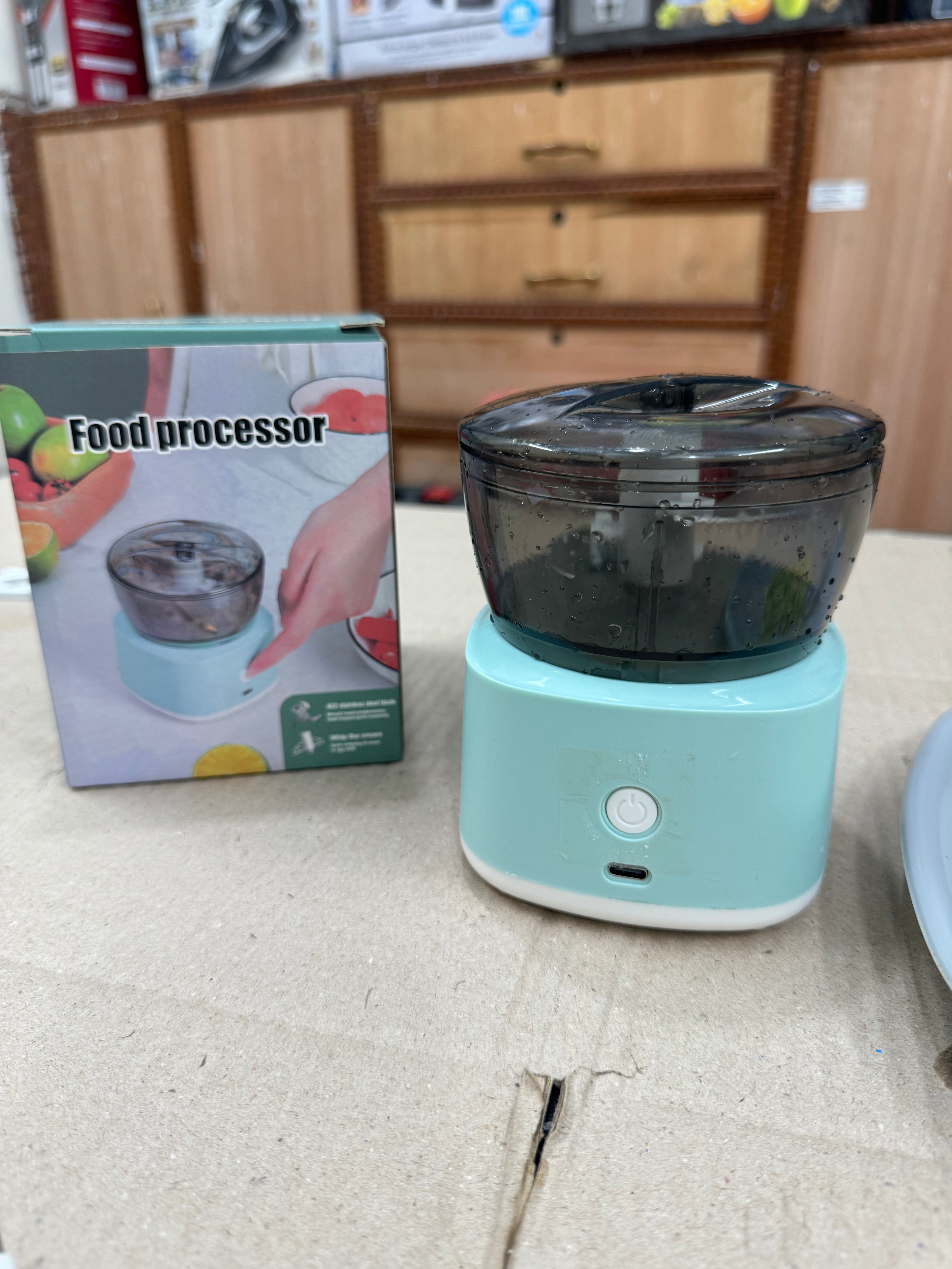 Rechargeable mini vegetables chopper