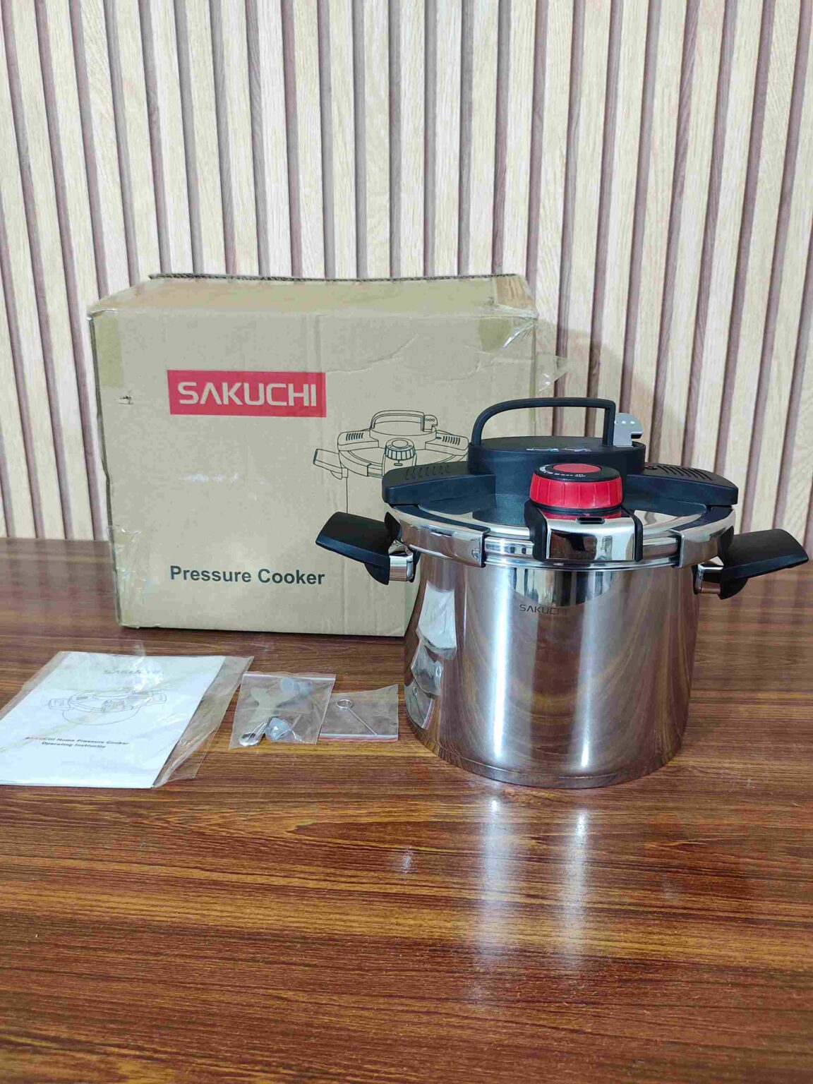 Lot Imported Norwey Sakuchi Pressure Cooker With SS body 6L