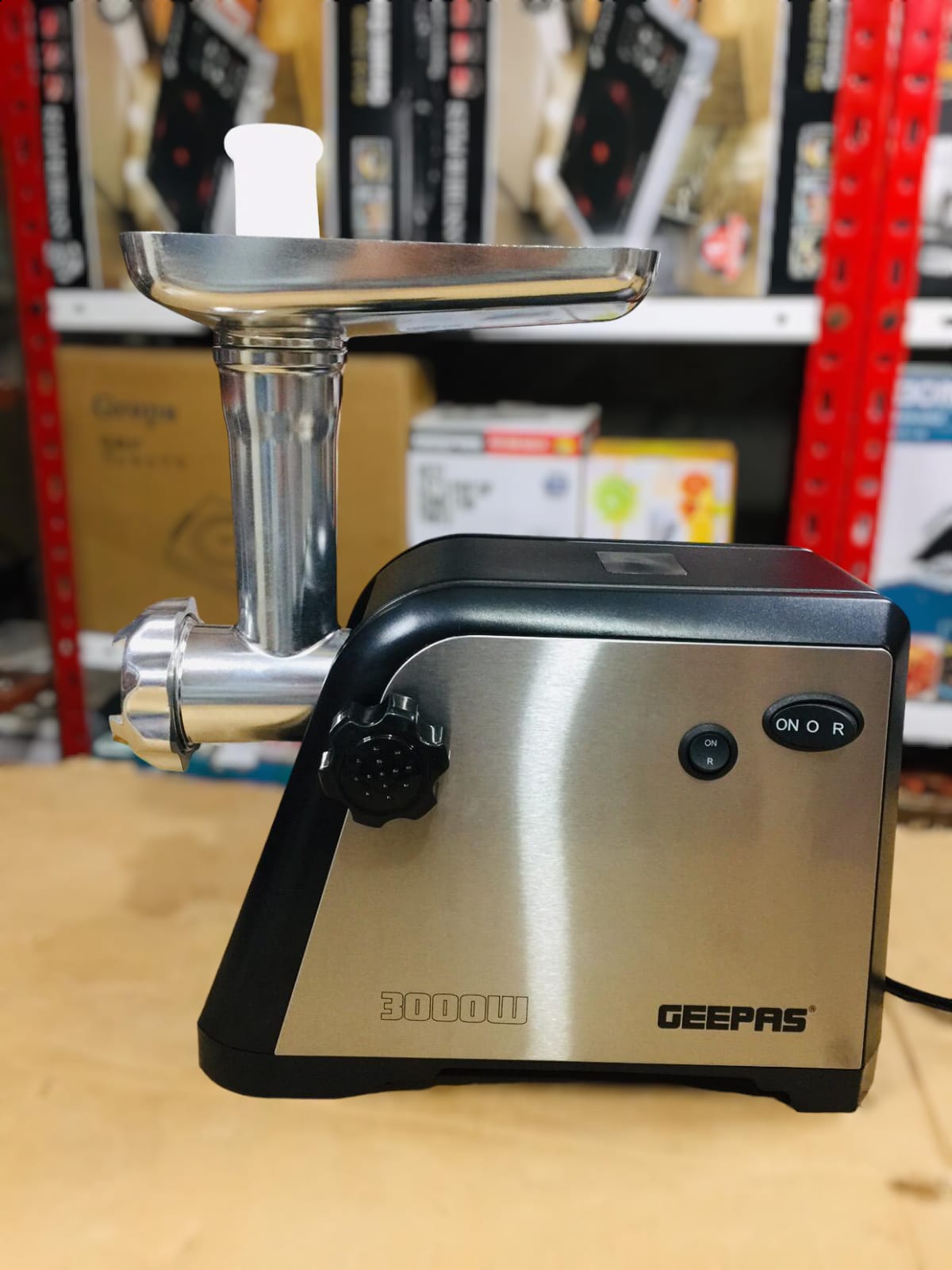 GEEPAS Stainless Steel Meat Grinder 1910 ( 2 Year warranty