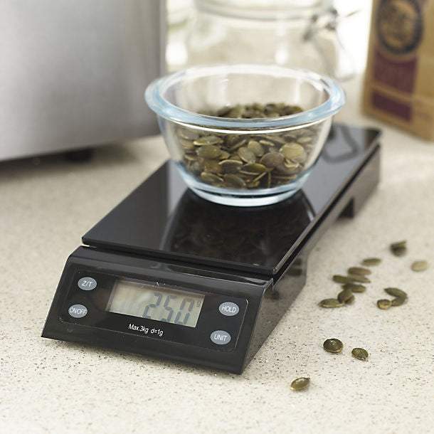 Lakeland Bread Maker Plus and Scales - 2 Loaf Sizes