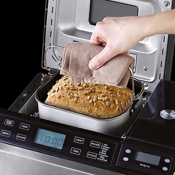 Lakeland Bread Maker Plus and Scales - 2 Loaf Sizes