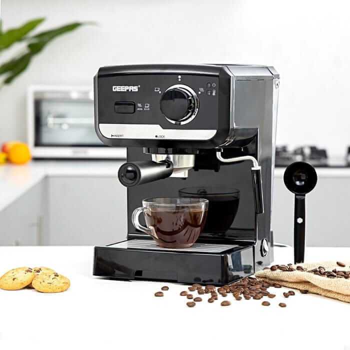 Geepas Cappuccino Maker GCM6108 (2 Years Warranty)