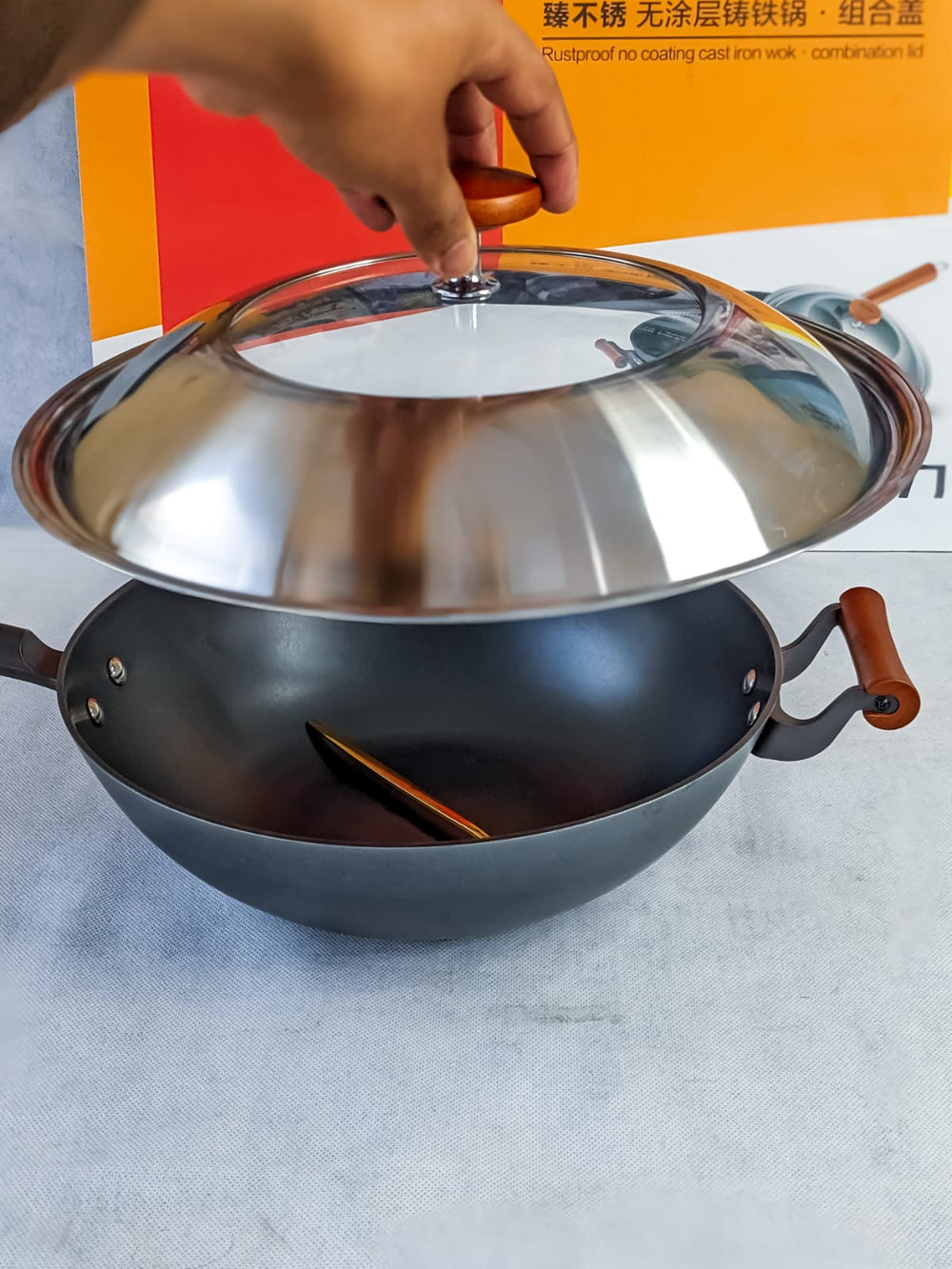 Lot Imported Rustproof no coating cast  Premium Iron Wok (High Quality)