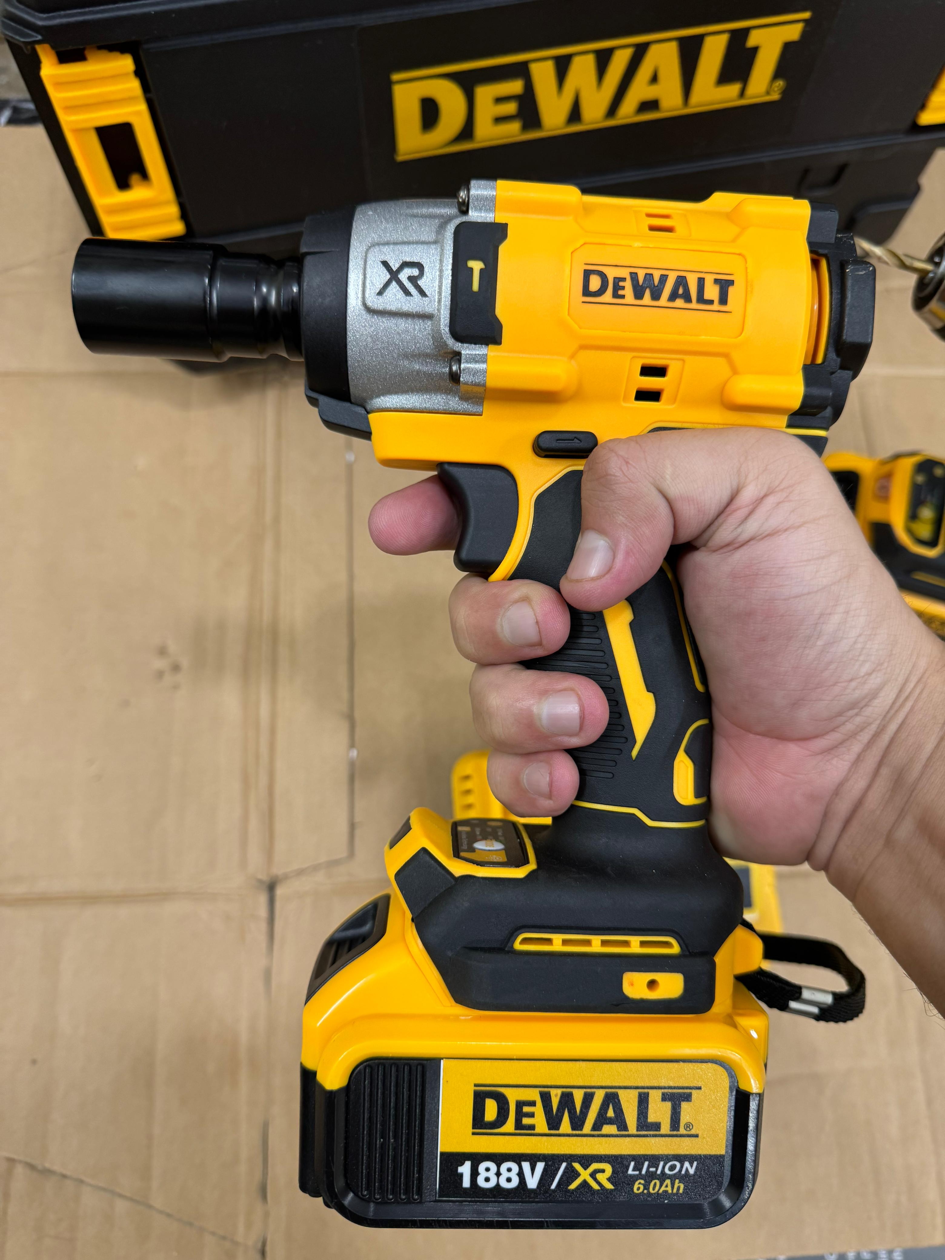 Dewalt 2 in 1 drill & impact wincher