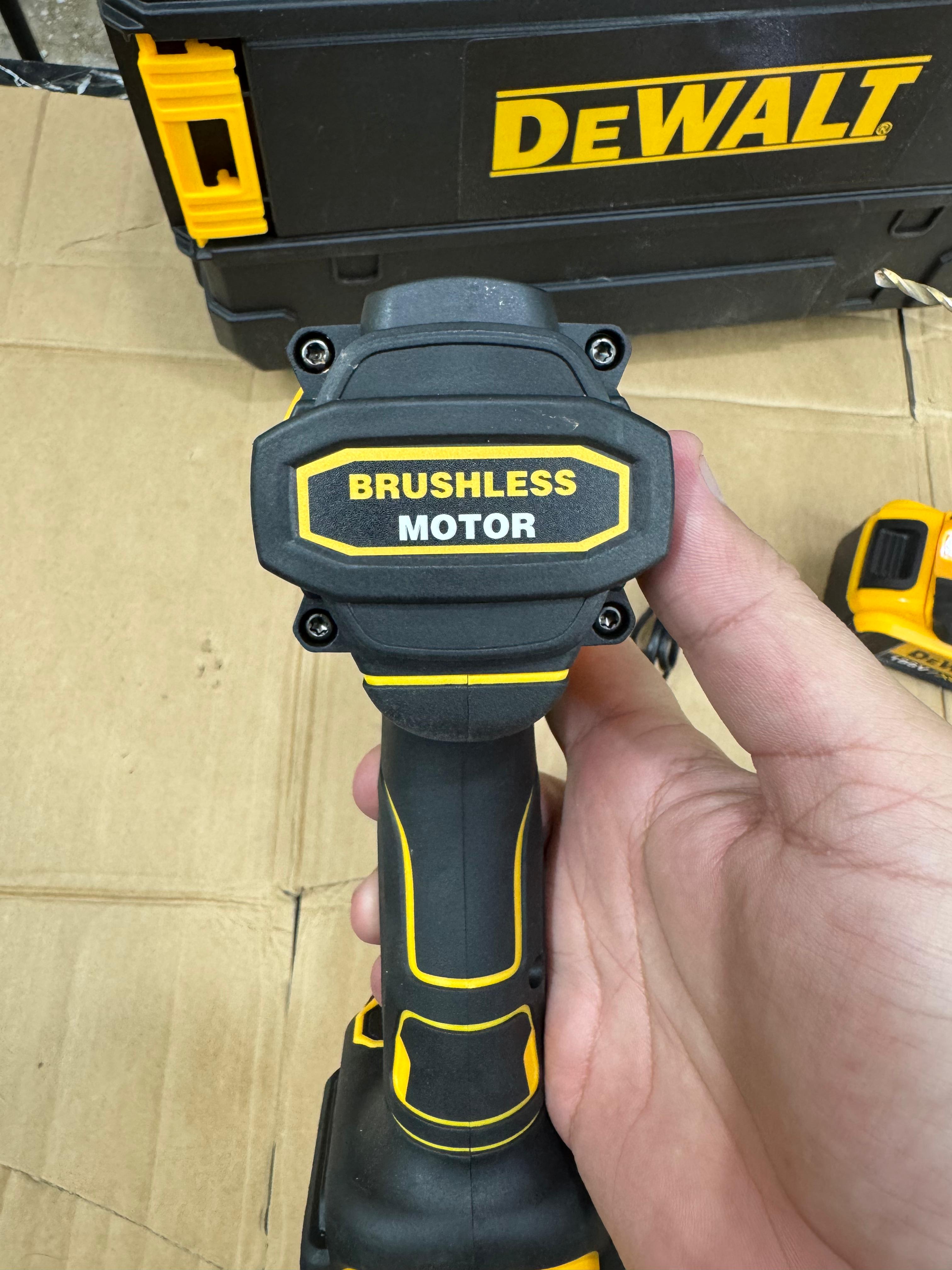 Dewalt 2 in 1 drill & impact wincher