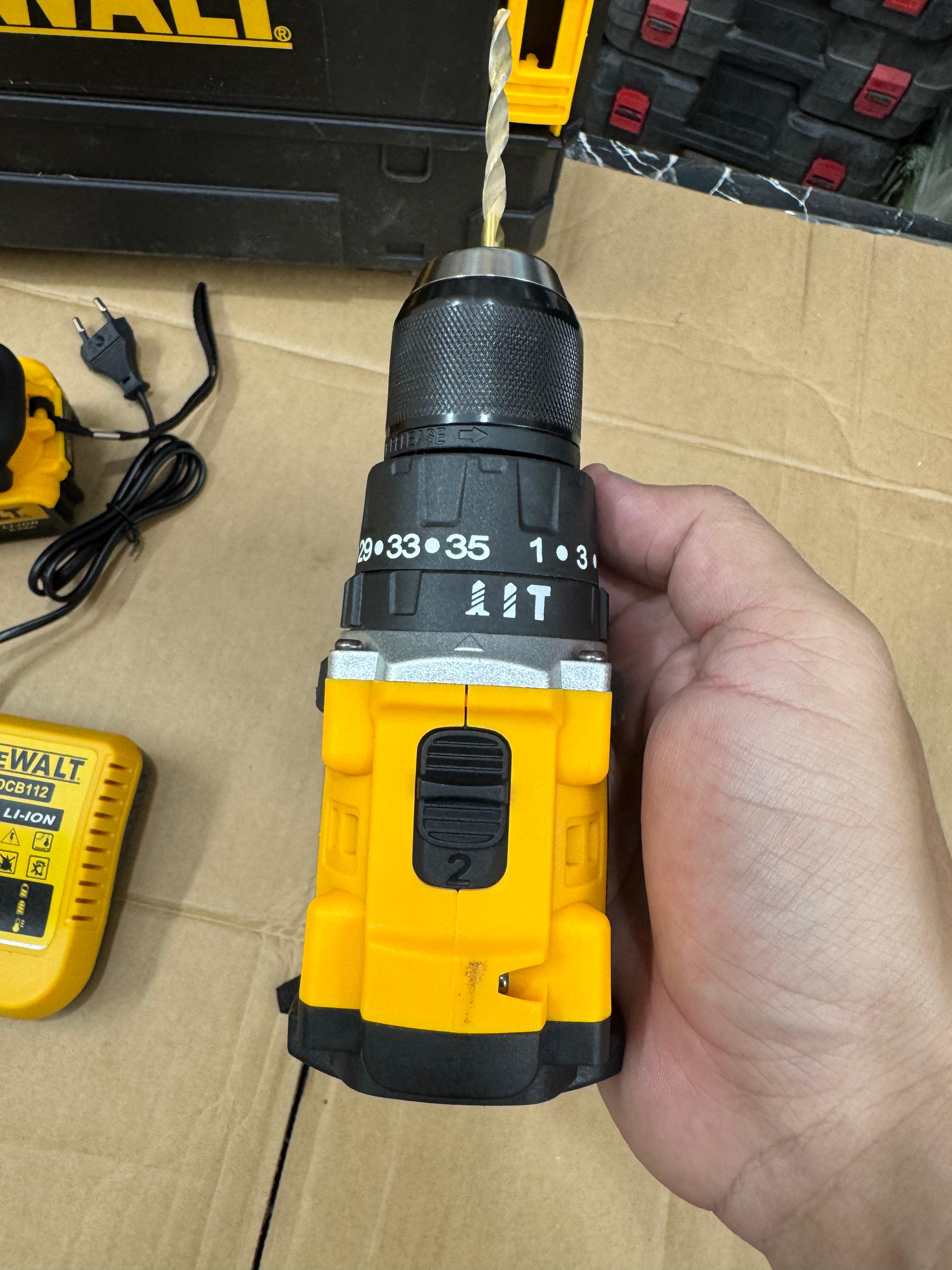 Dewalt 2 in 1 drill & impact wincher