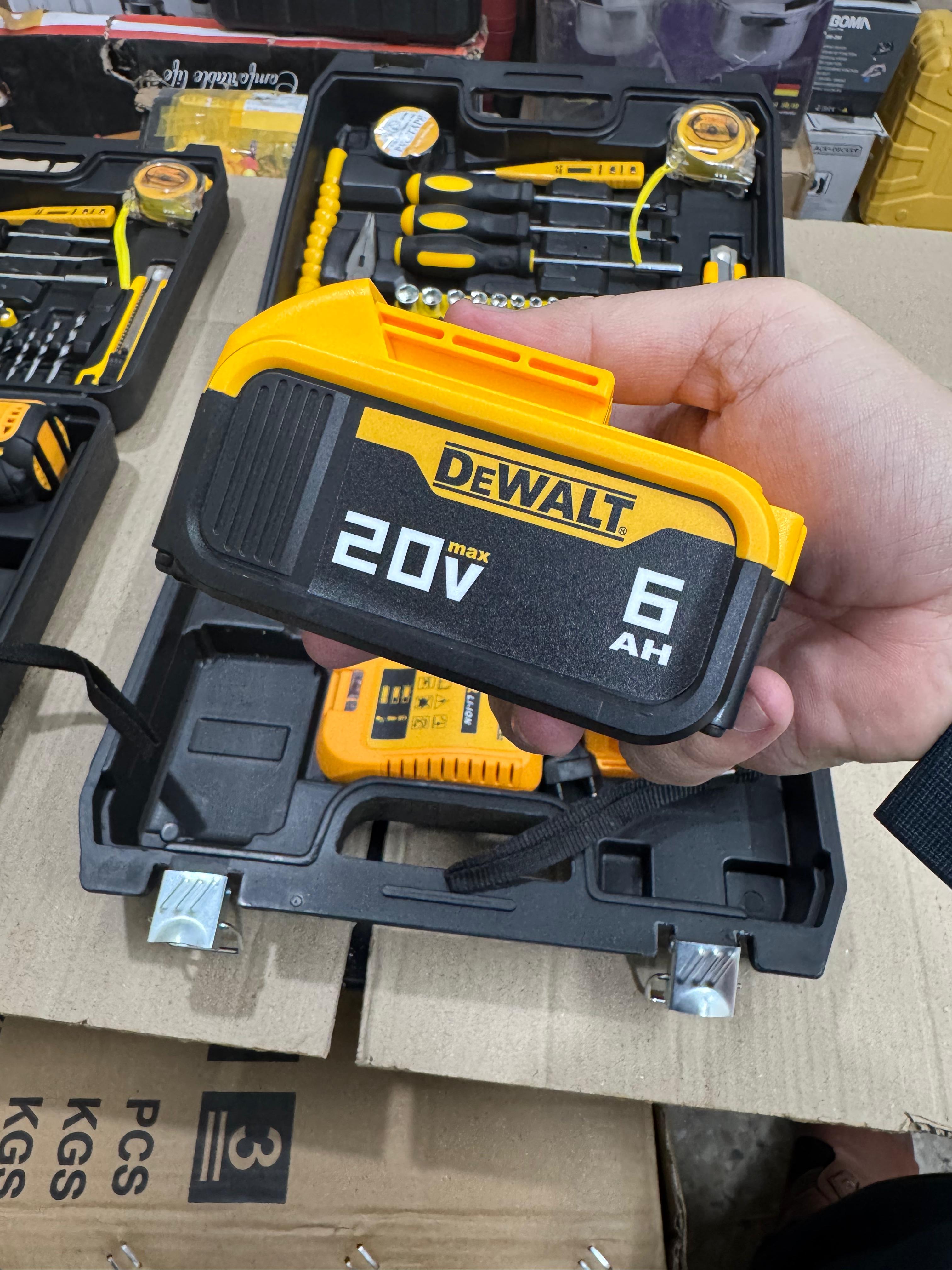 Dewalt commercial drill machine 20v