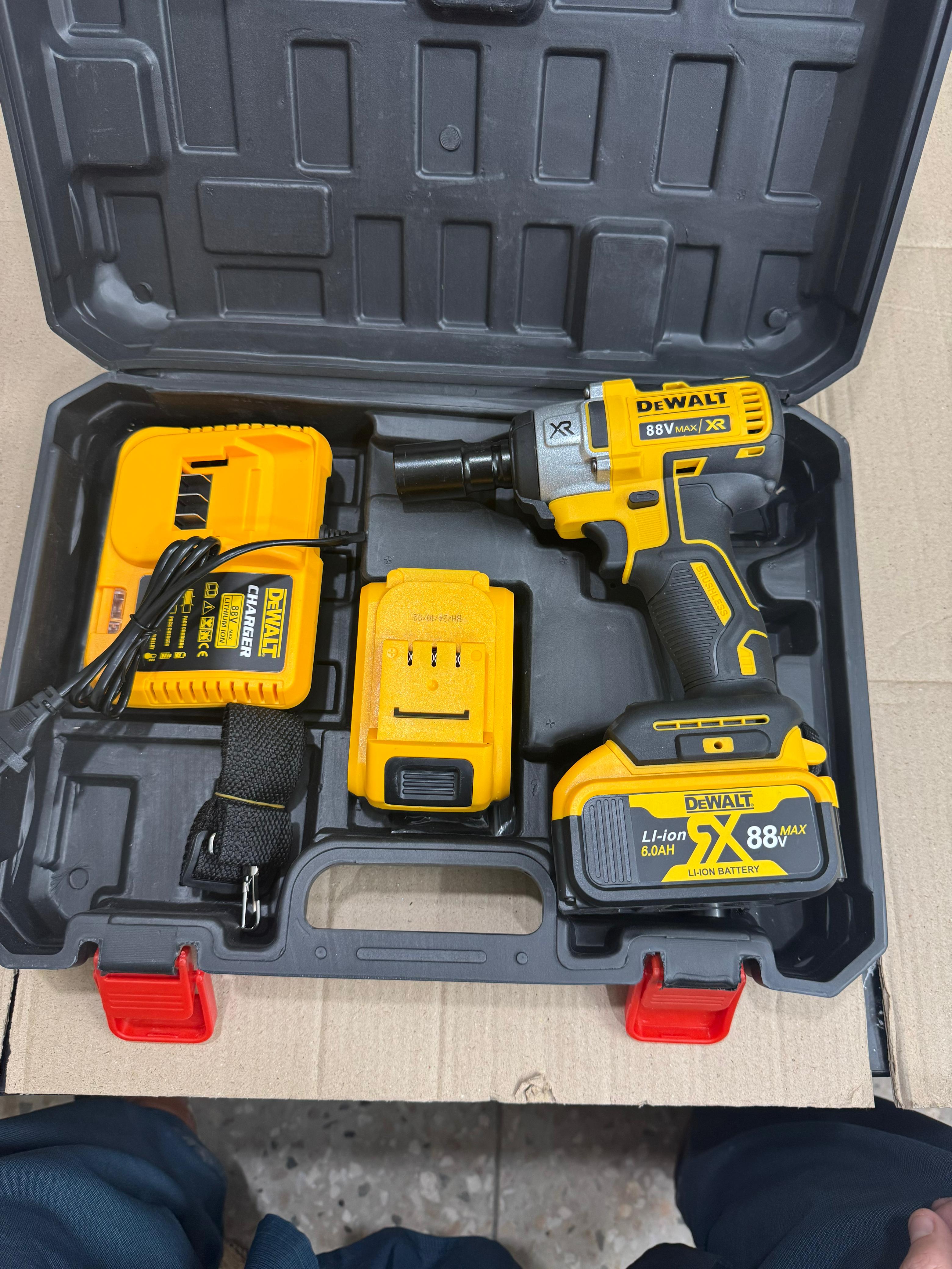 Dewalt rechargeble 88v Impact Wrenches & Drivers