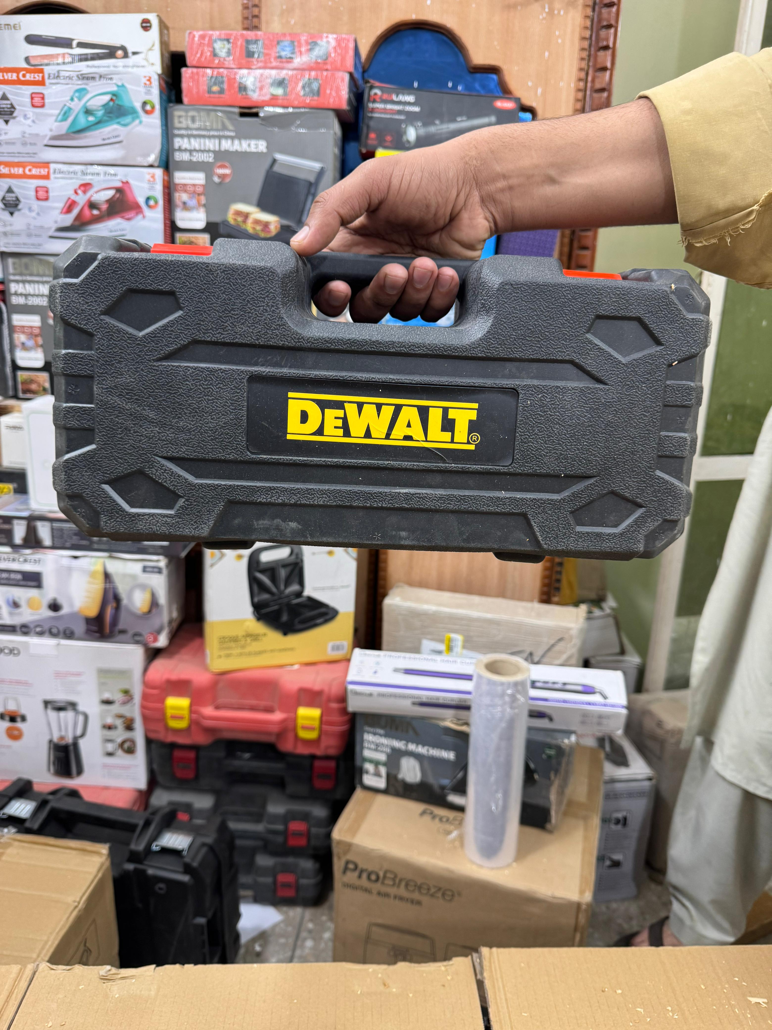 Dewalt Rechargeable chainsaw 36V