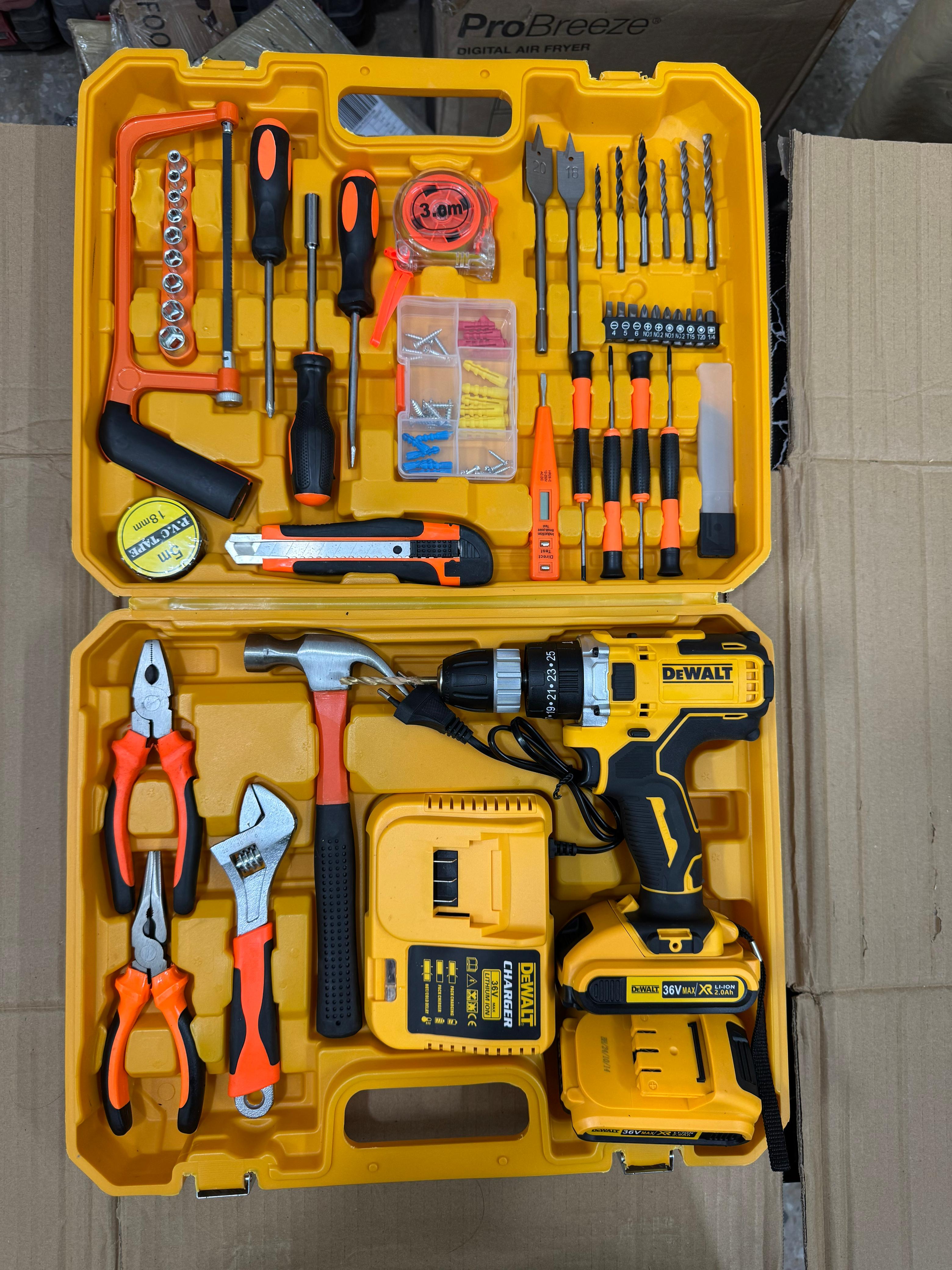 DeWalt commercial use 117 pcs drill machine set