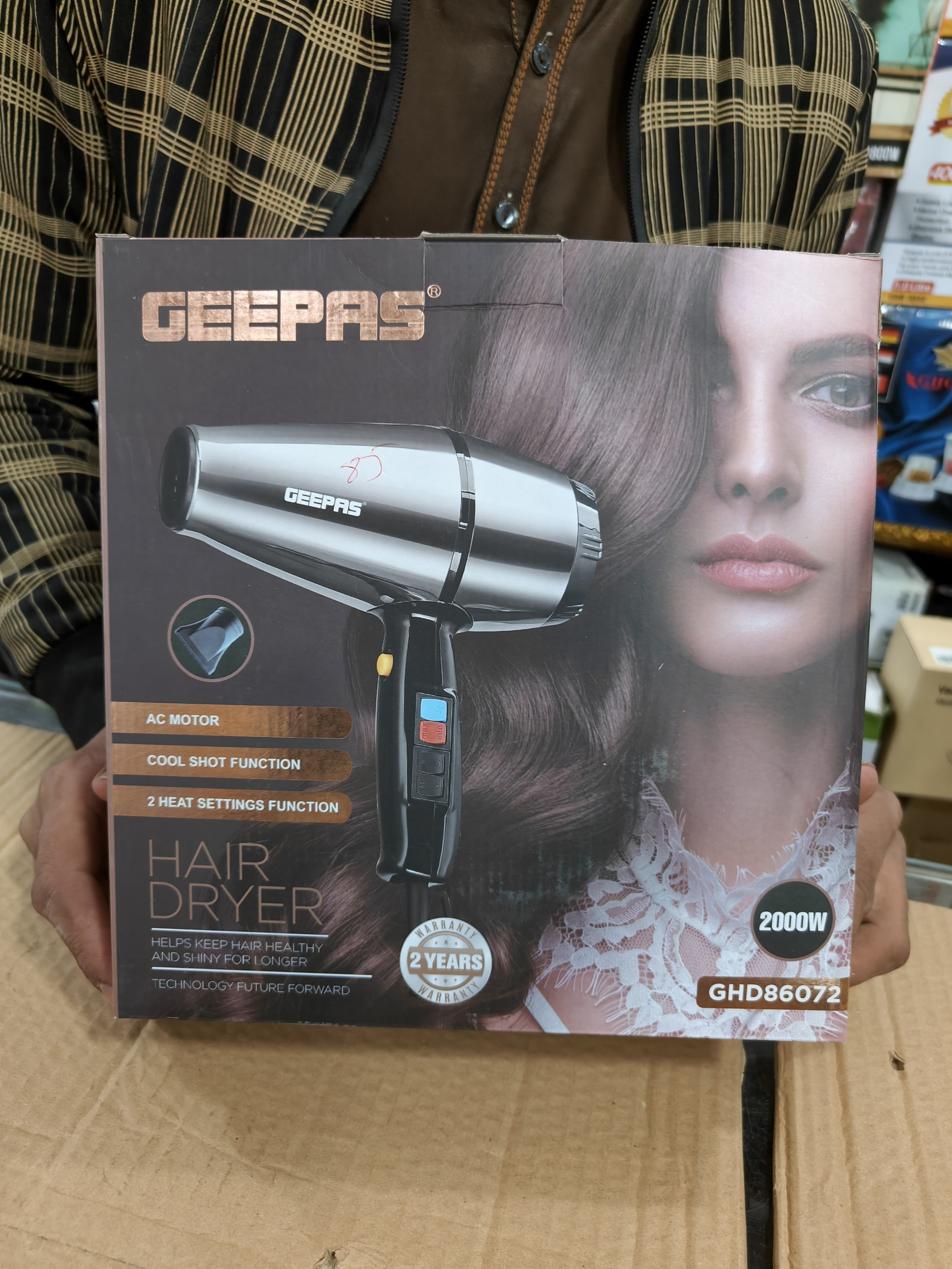 GEEPAS professional steel hair dryer  GHD 86072