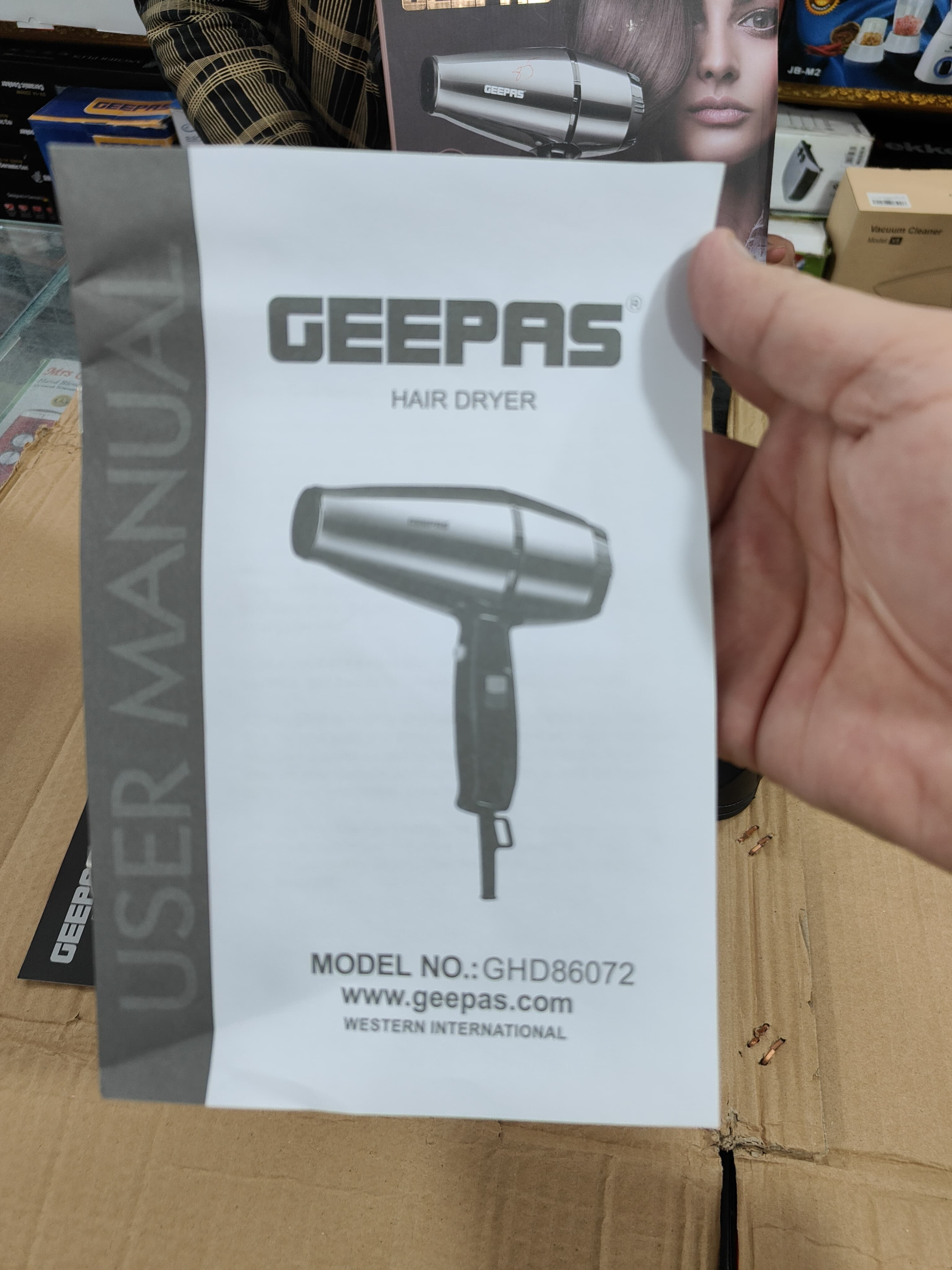 GEEPAS professional steel hair dryer  GHD 86072