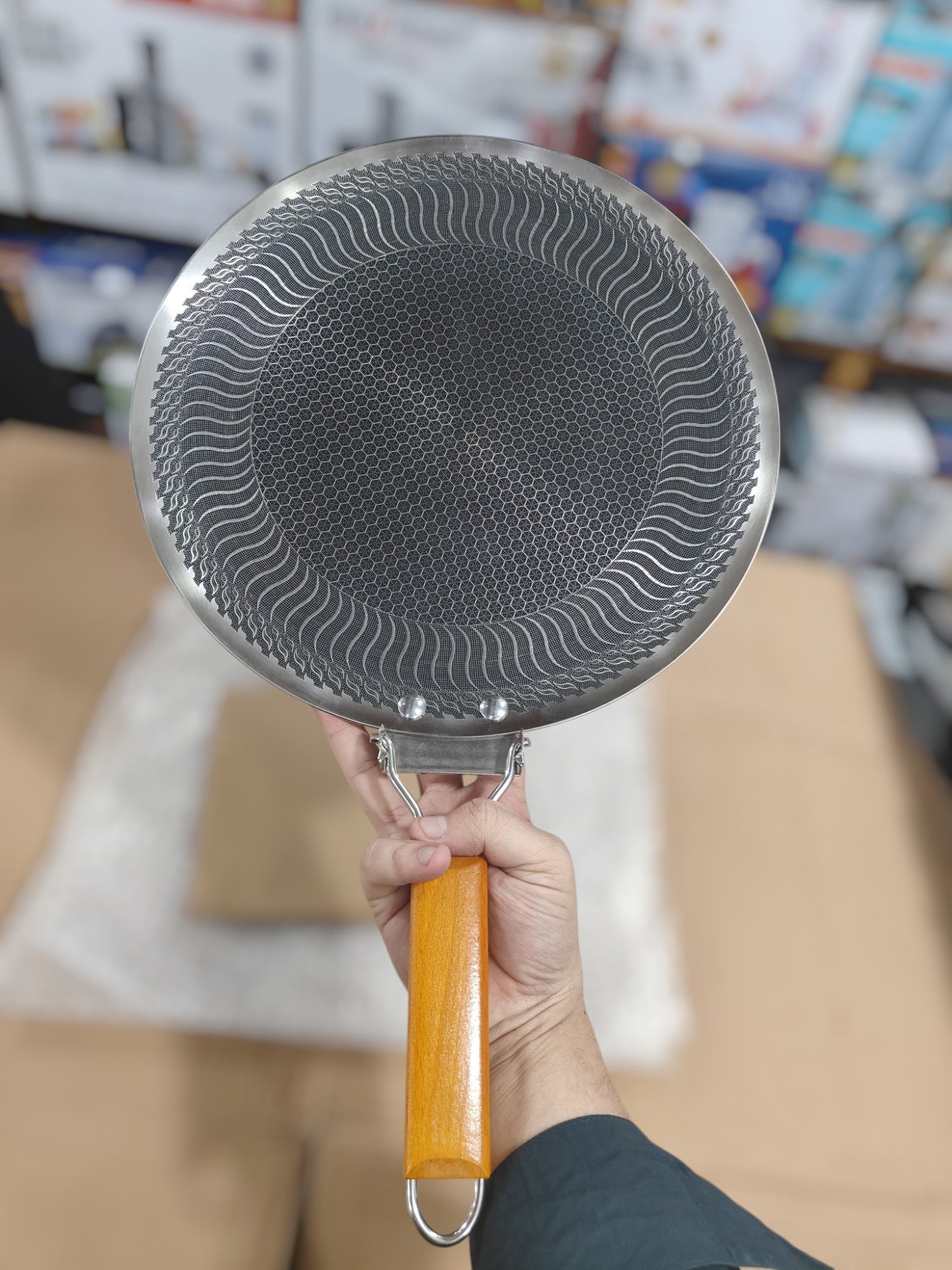 GERMAN lot honeycomb lesser coating tawa 36Cm Wooden handle