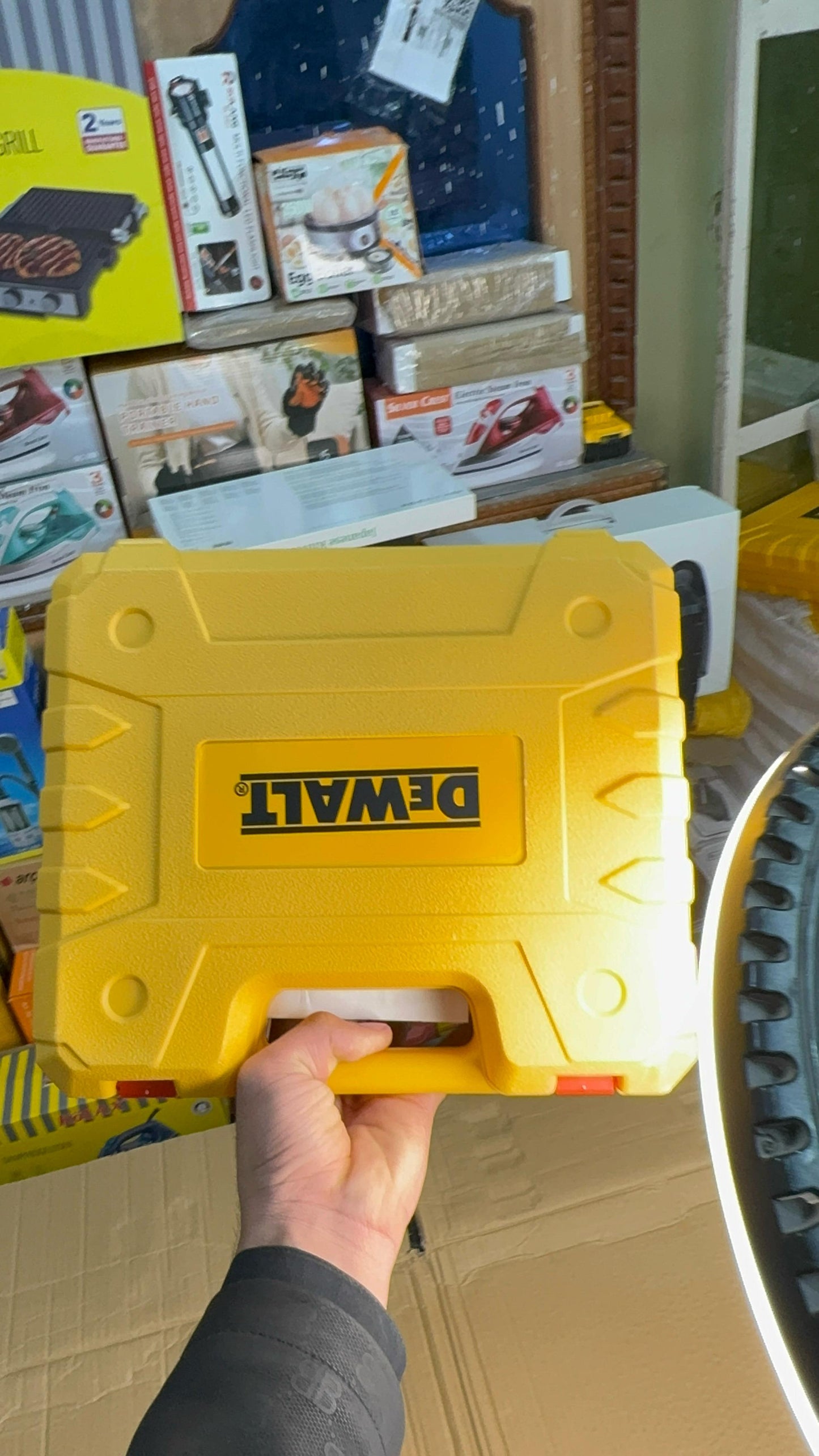 Dewalt brushless commercial drill machine set 36v