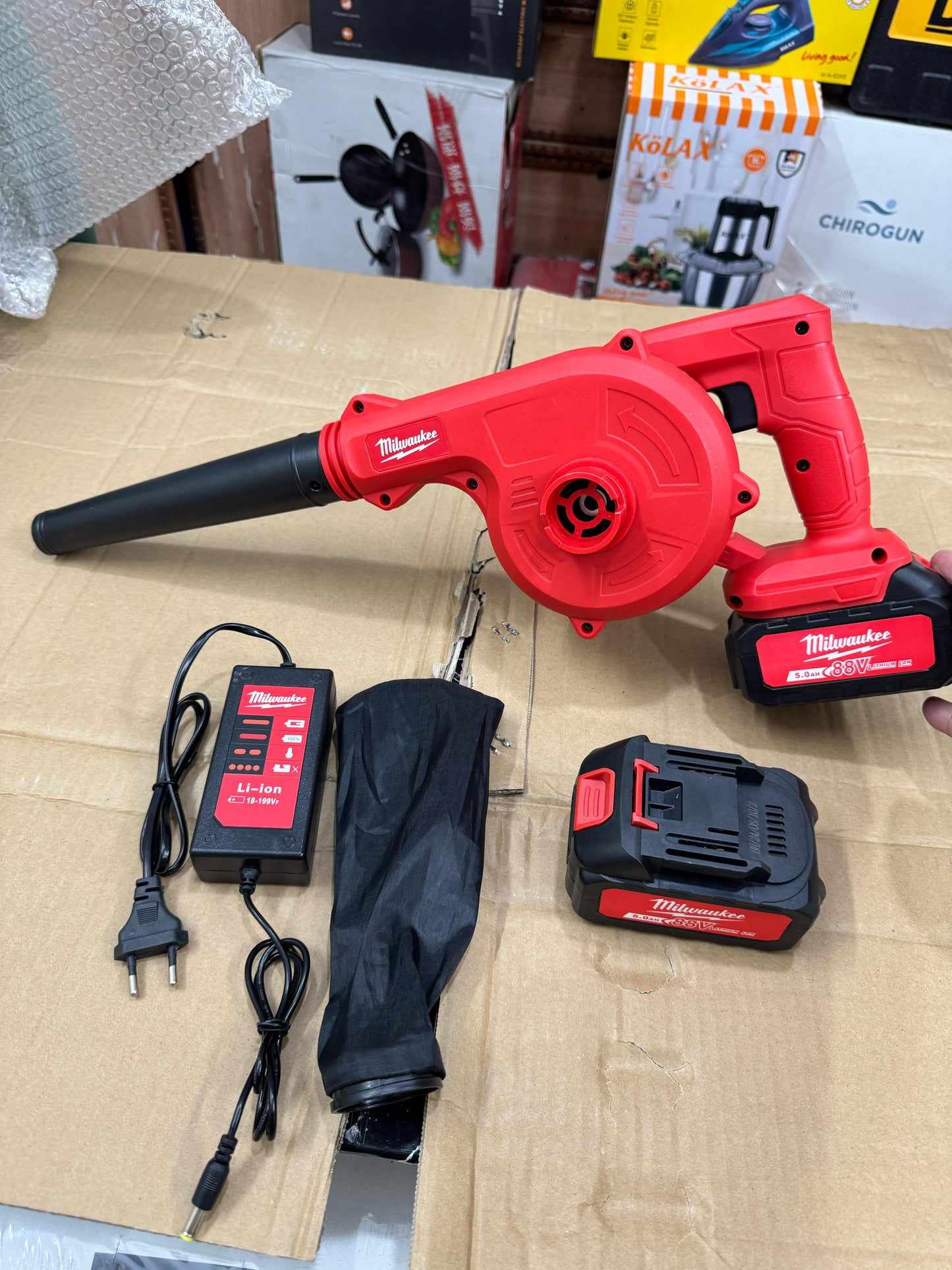 lot imported Milwaukee 88v & Dewalt 36v air blower