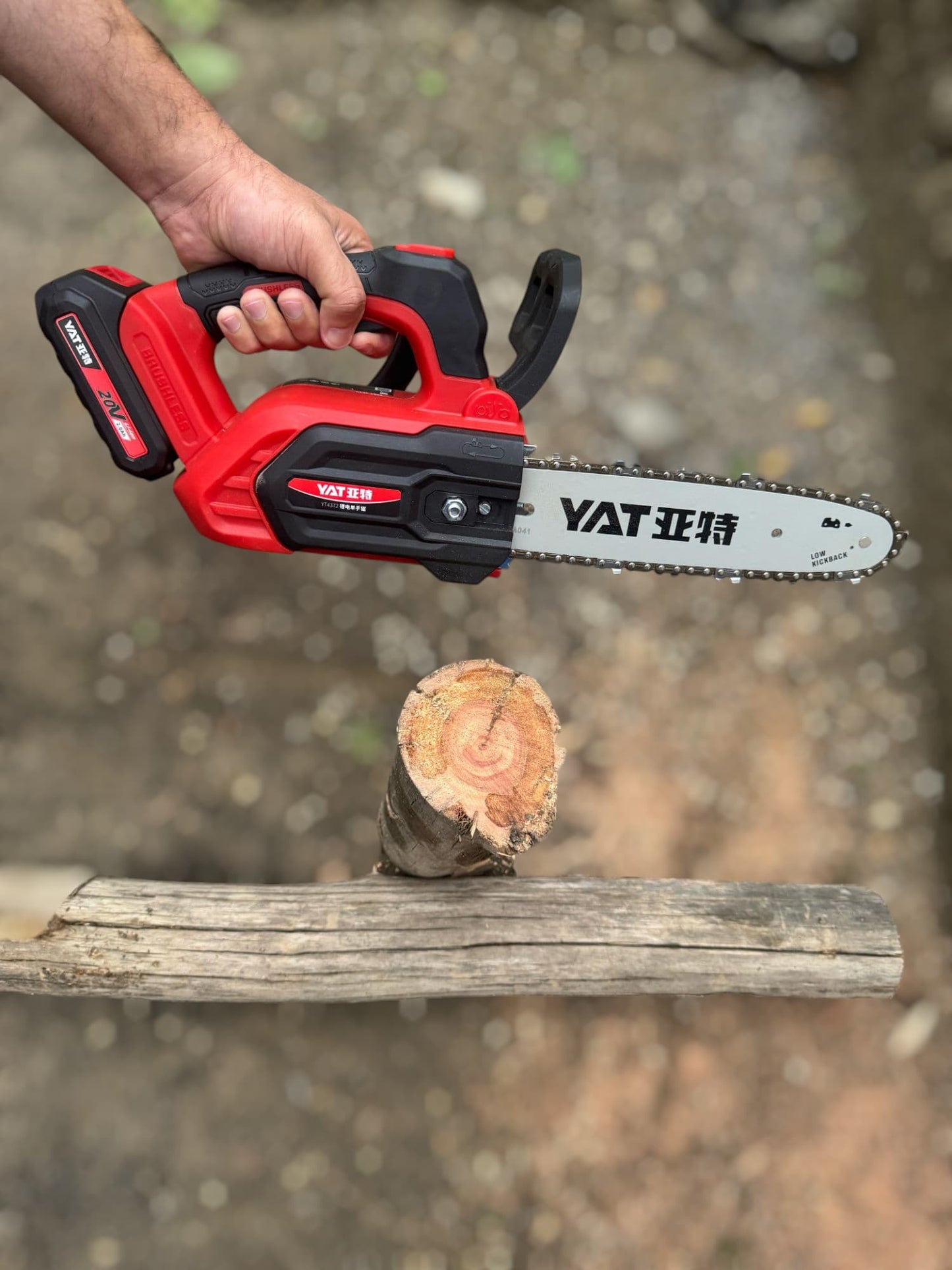 Amazon lot YAT Commercial Rechargeable chainsaw