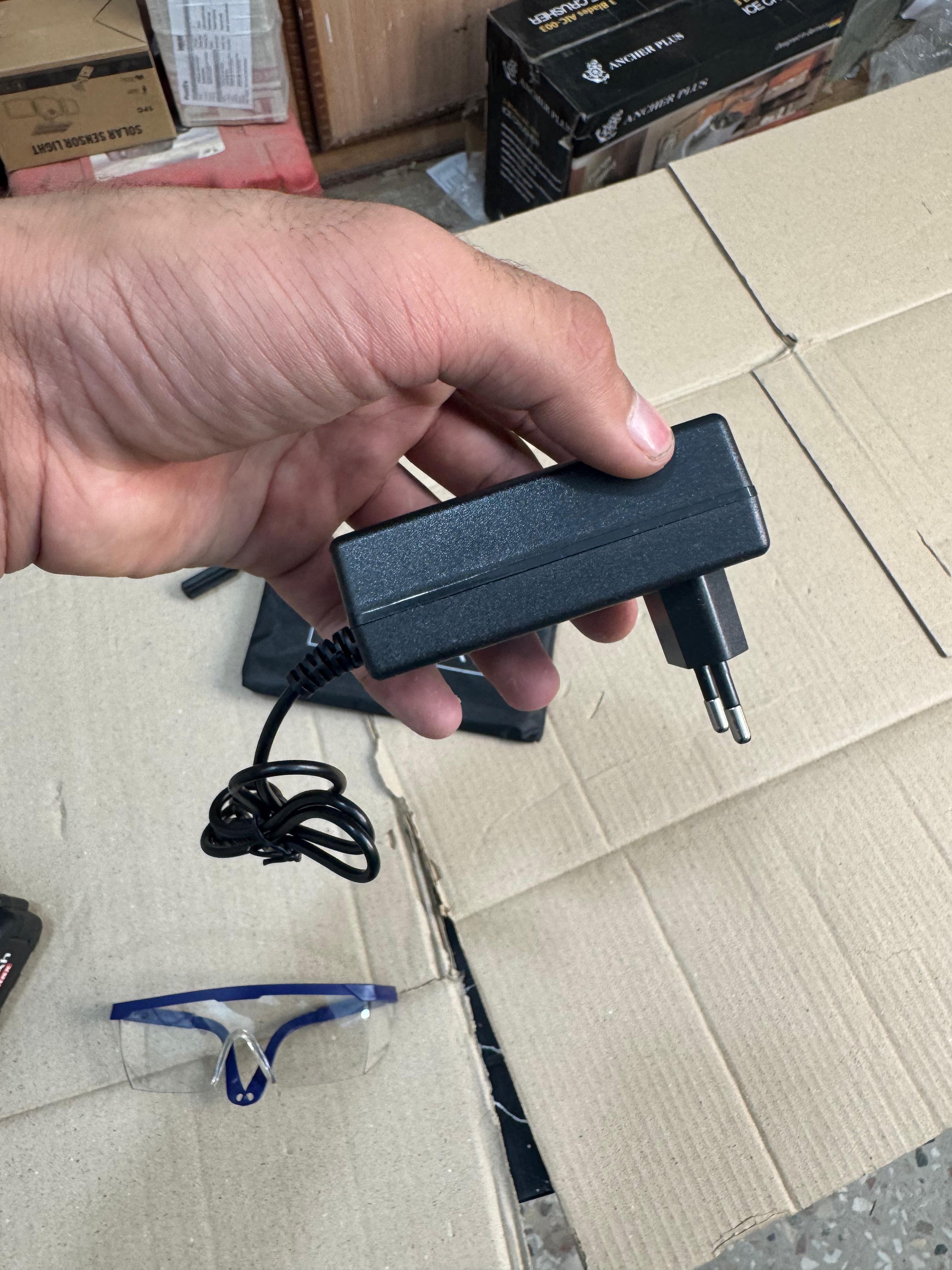 Lot imported Rechargeable JET BLOWER with Extended Stick