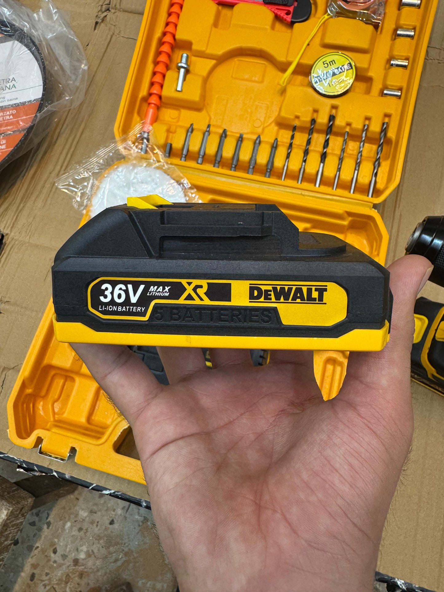 Dewalt commercial brushless drill machine 36v 30 pieces