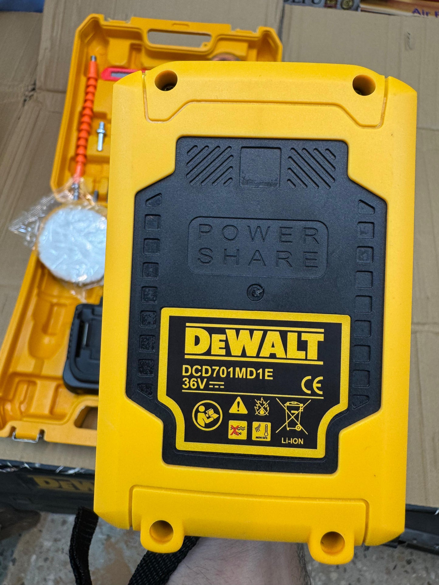 Dewalt commercial brushless drill machine 36v 30 pieces