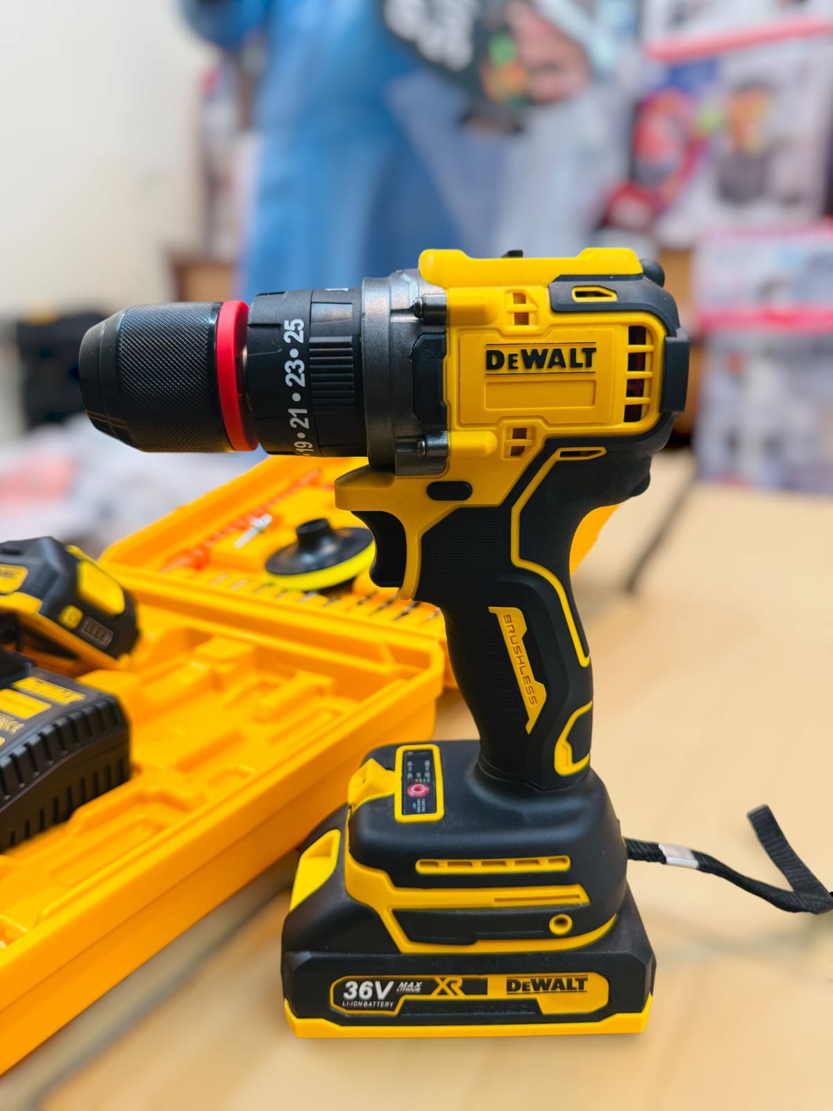 Dewalt commercial brushless drill machine 36v 30 pieces