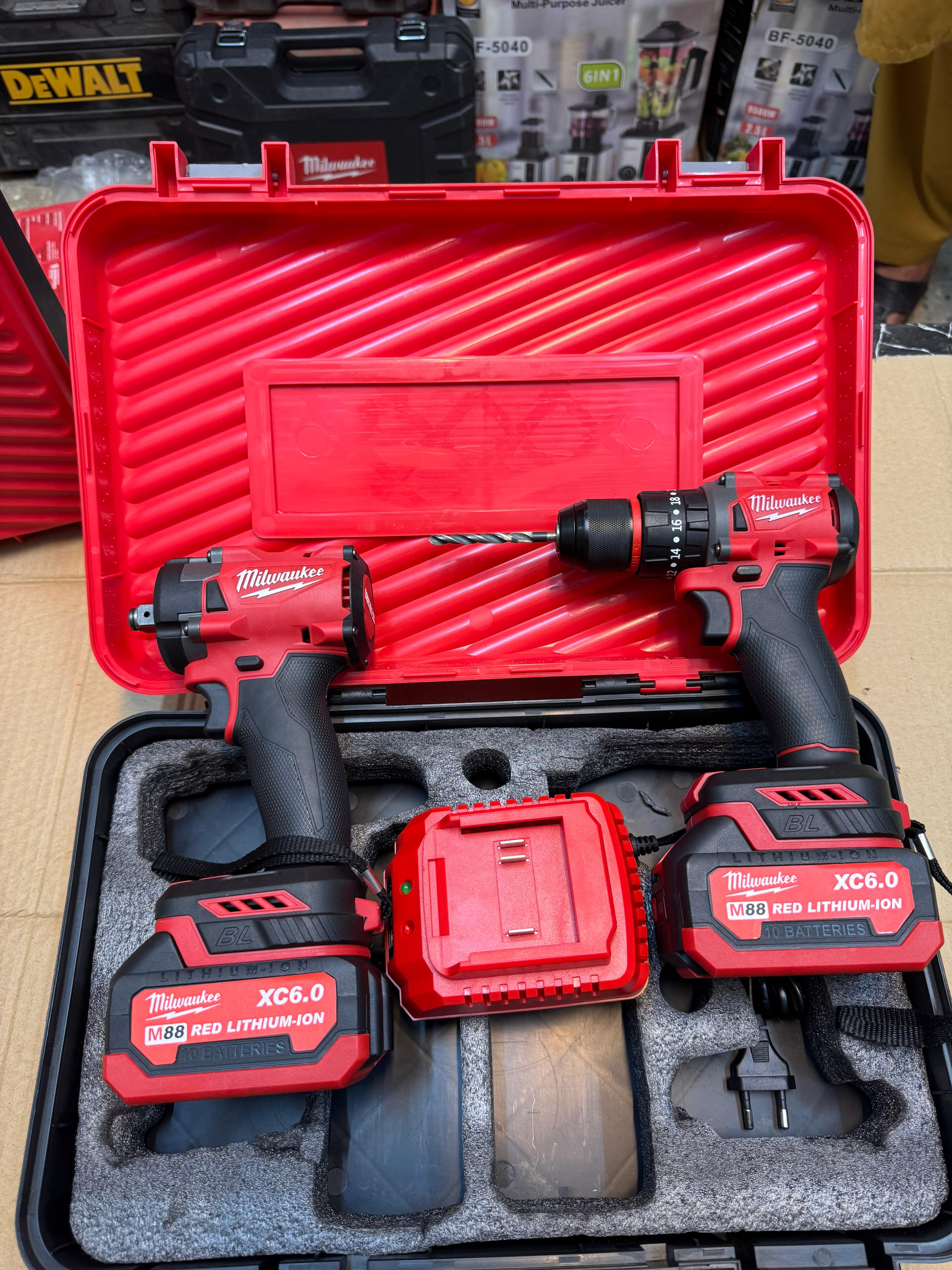 Milwaukee 2 in 1 drill & impact wrench