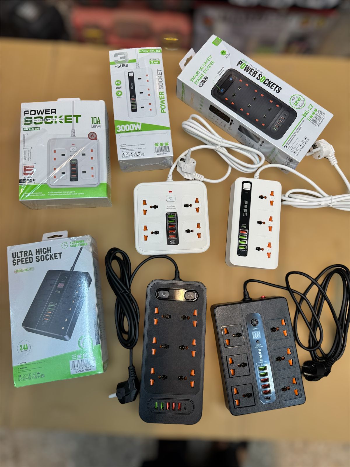 Good Quality Fireproof Extension Socket  Board with USB Ports