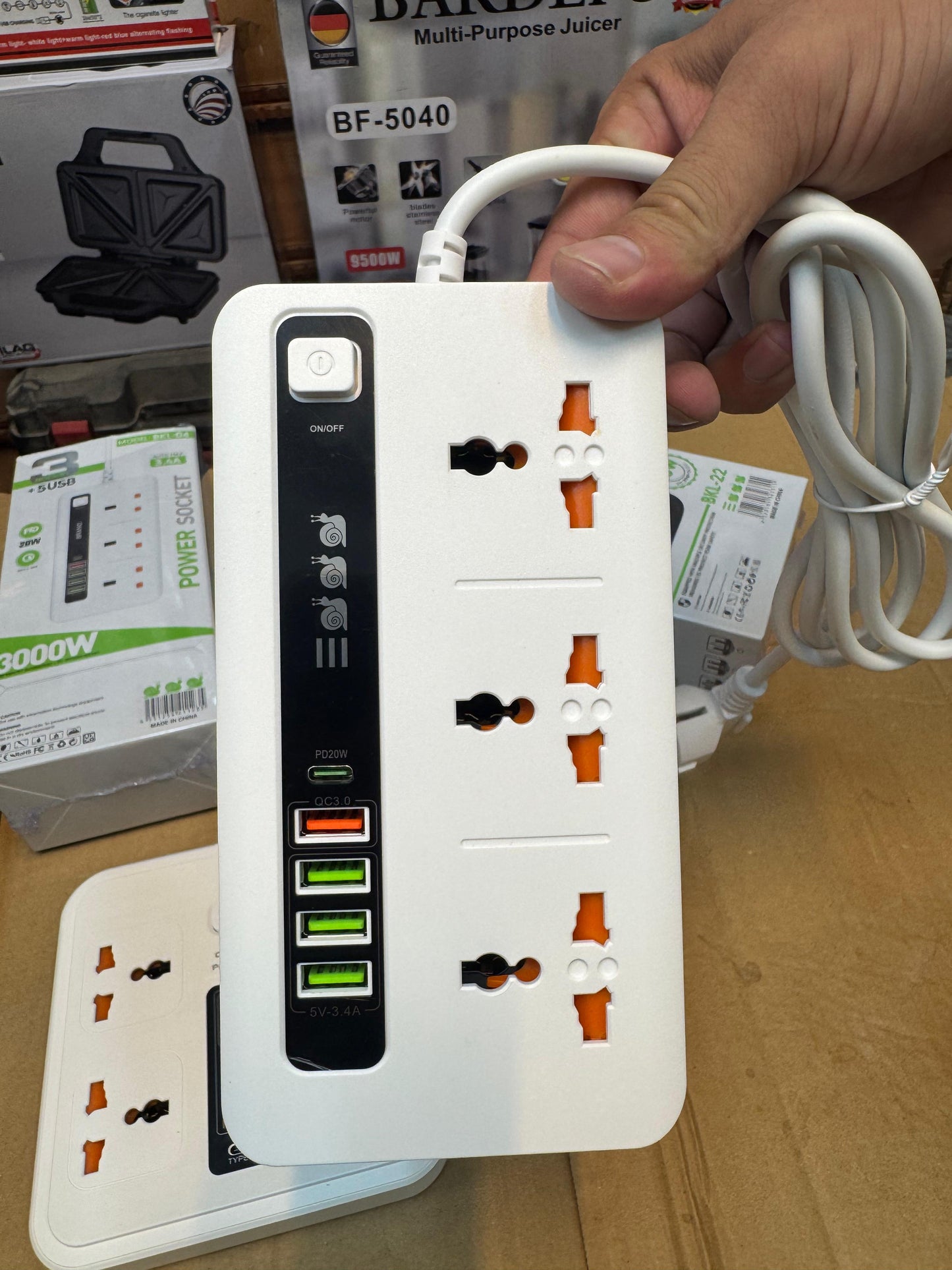 Good Quality Fireproof Extension Socket  Board with USB Ports