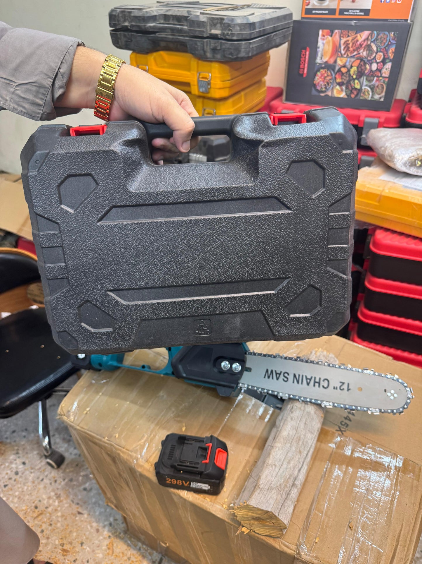 Amazon lot Rechargeable 298v 12inch chainsaw with double battery