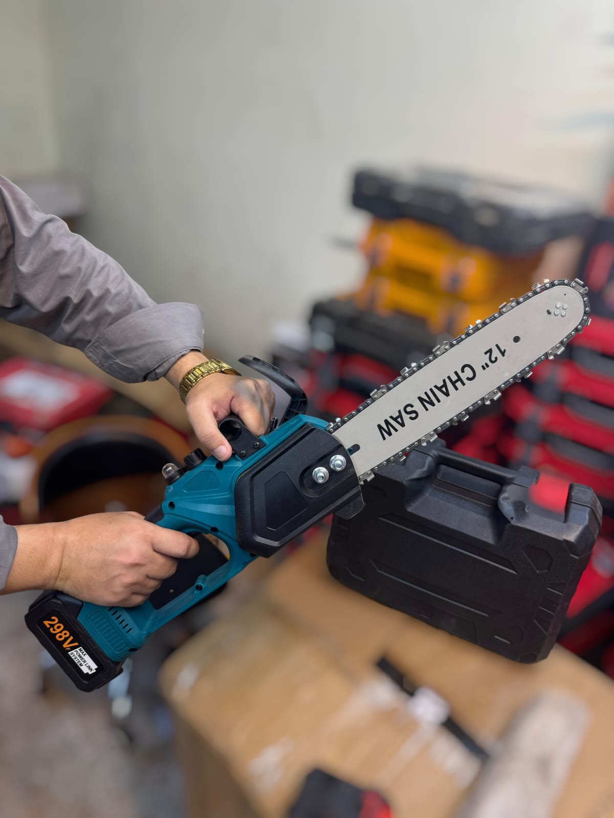 Amazon lot Rechargeable 298v 12inch chainsaw with double battery