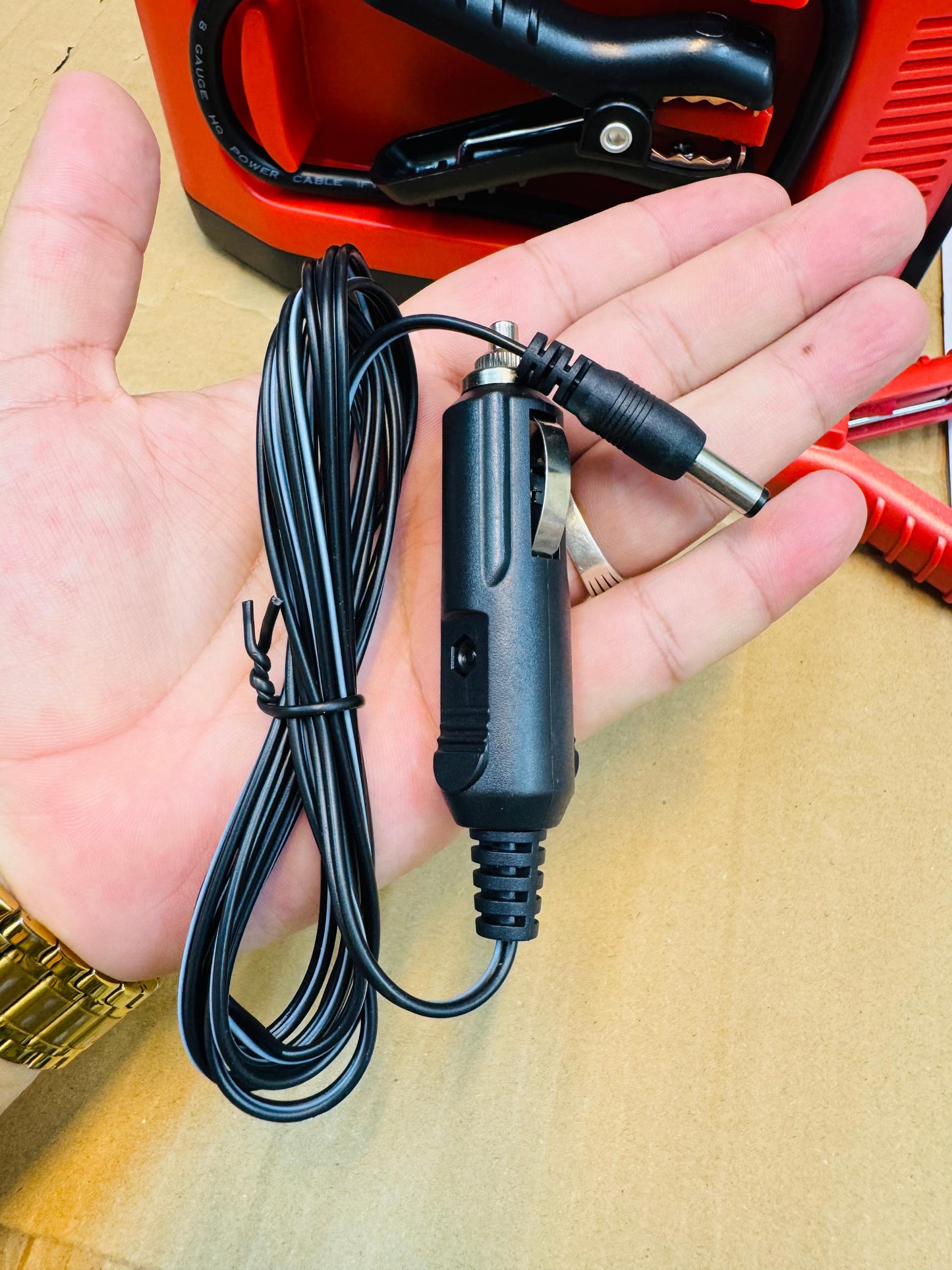 Brazilian 4 in 1 jump starter & tire inflator with power bank