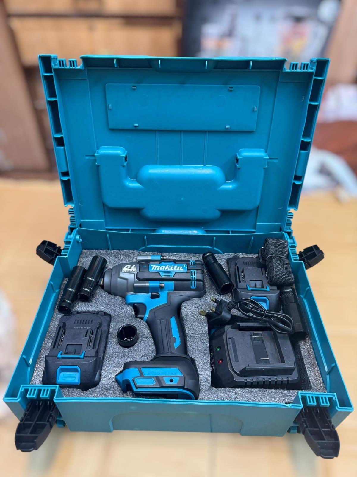 Makita impact wincher  1000 NM