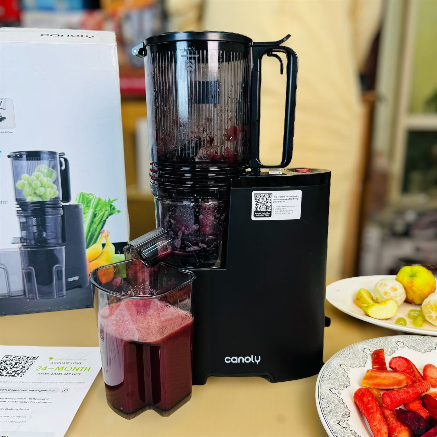 CANOLY UK COLD PRESS JUICER  JE-75B (SLOW JUICER)