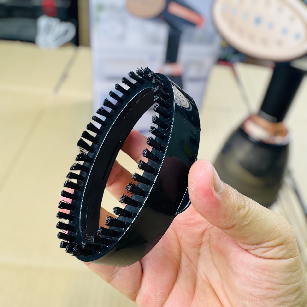 ORVICA hand held multi speed garment steamer