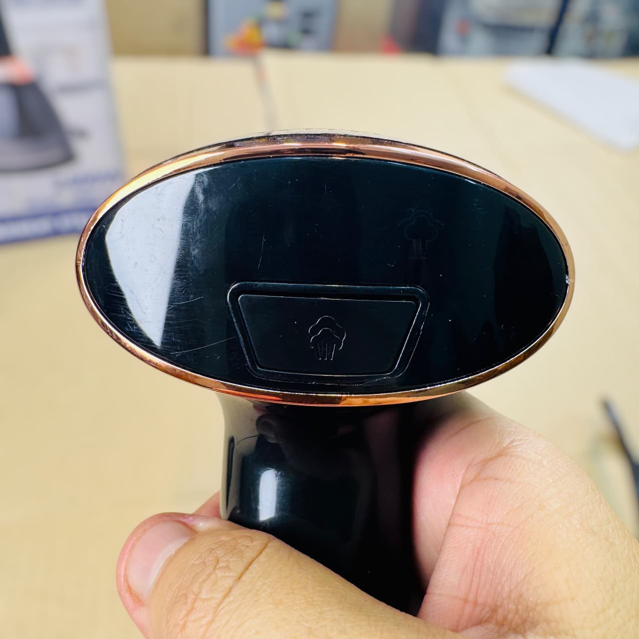 ORVICA hand held multi speed garment steamer