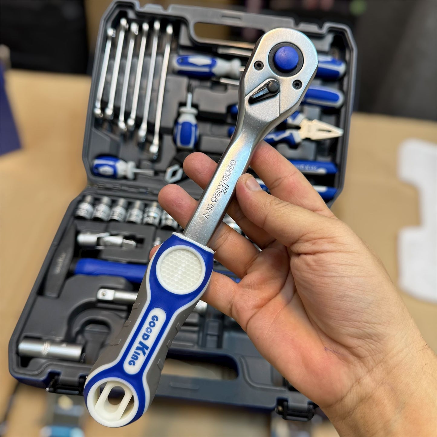 Russia GOOD KING Commercial 61 pcs  tool box